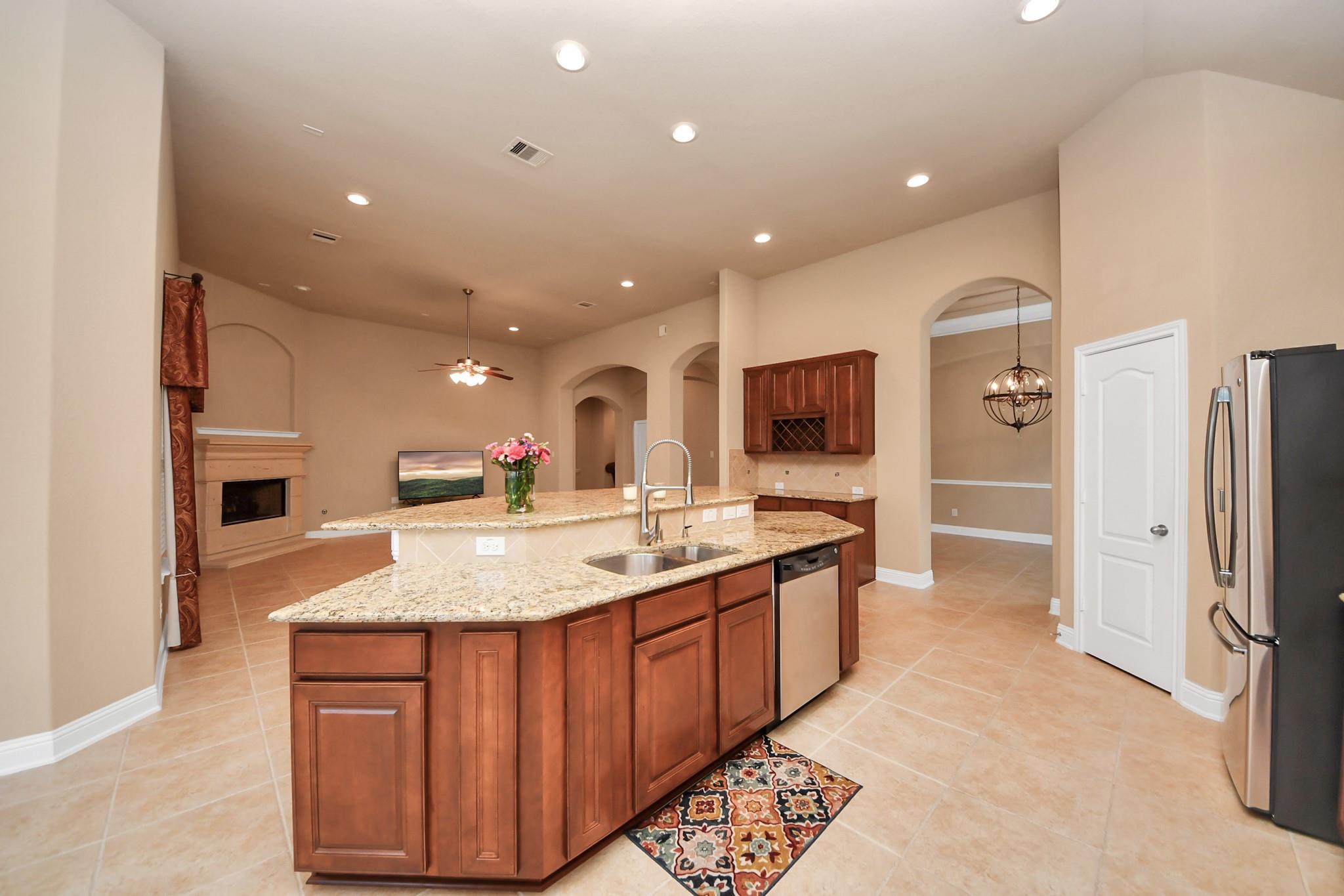 5806 Oakdale Meadows