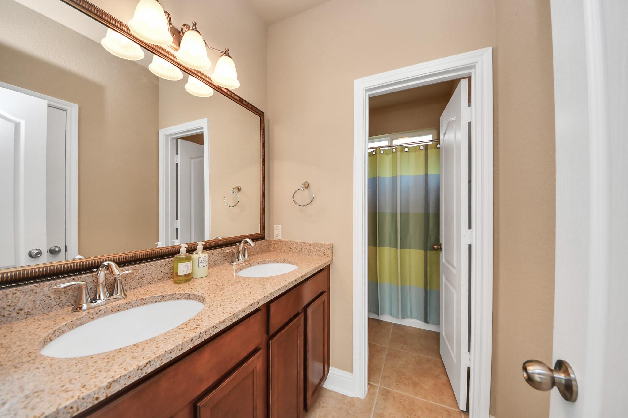 5806 Oakdale Meadows