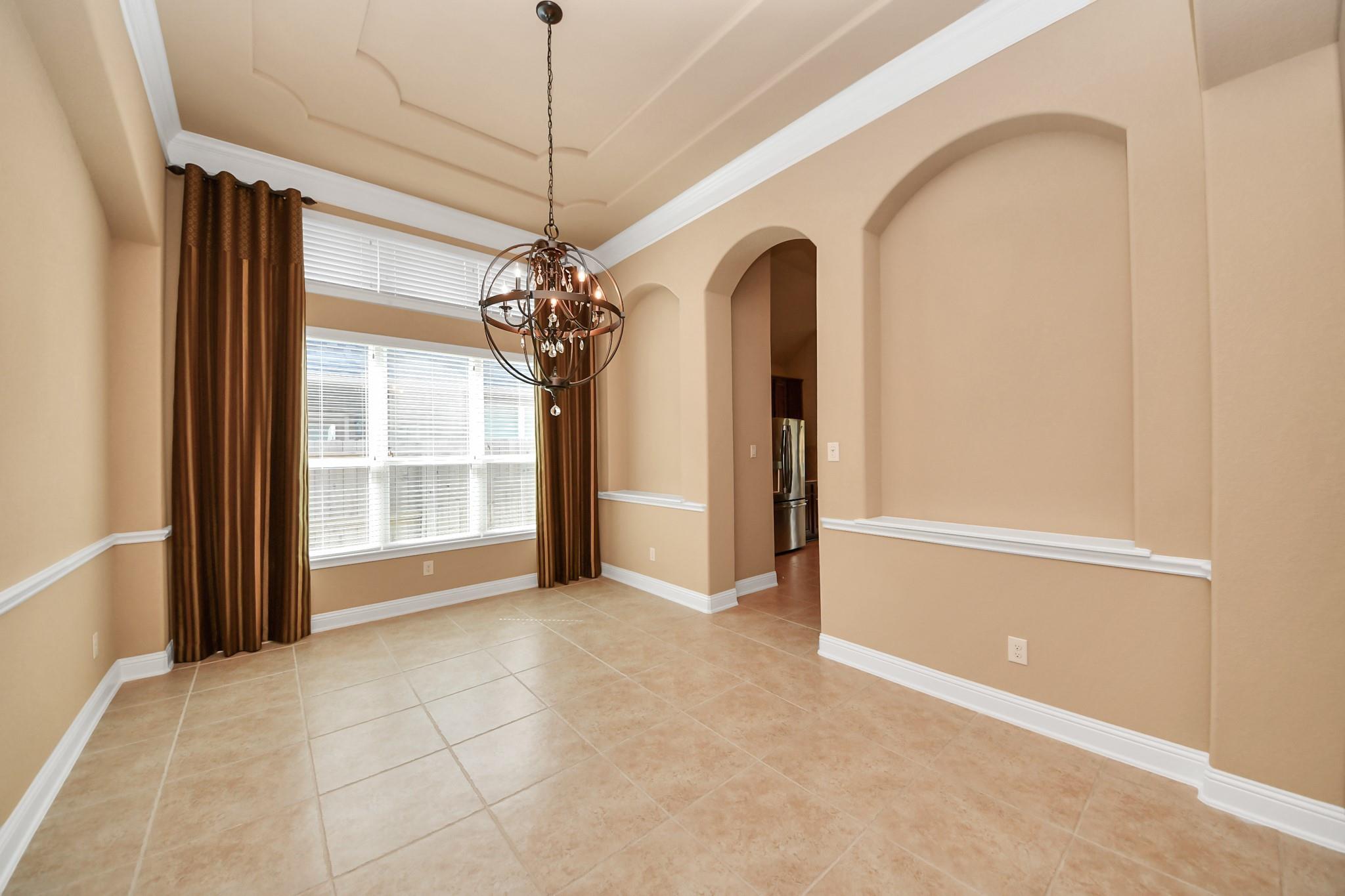 5806 Oakdale Meadows