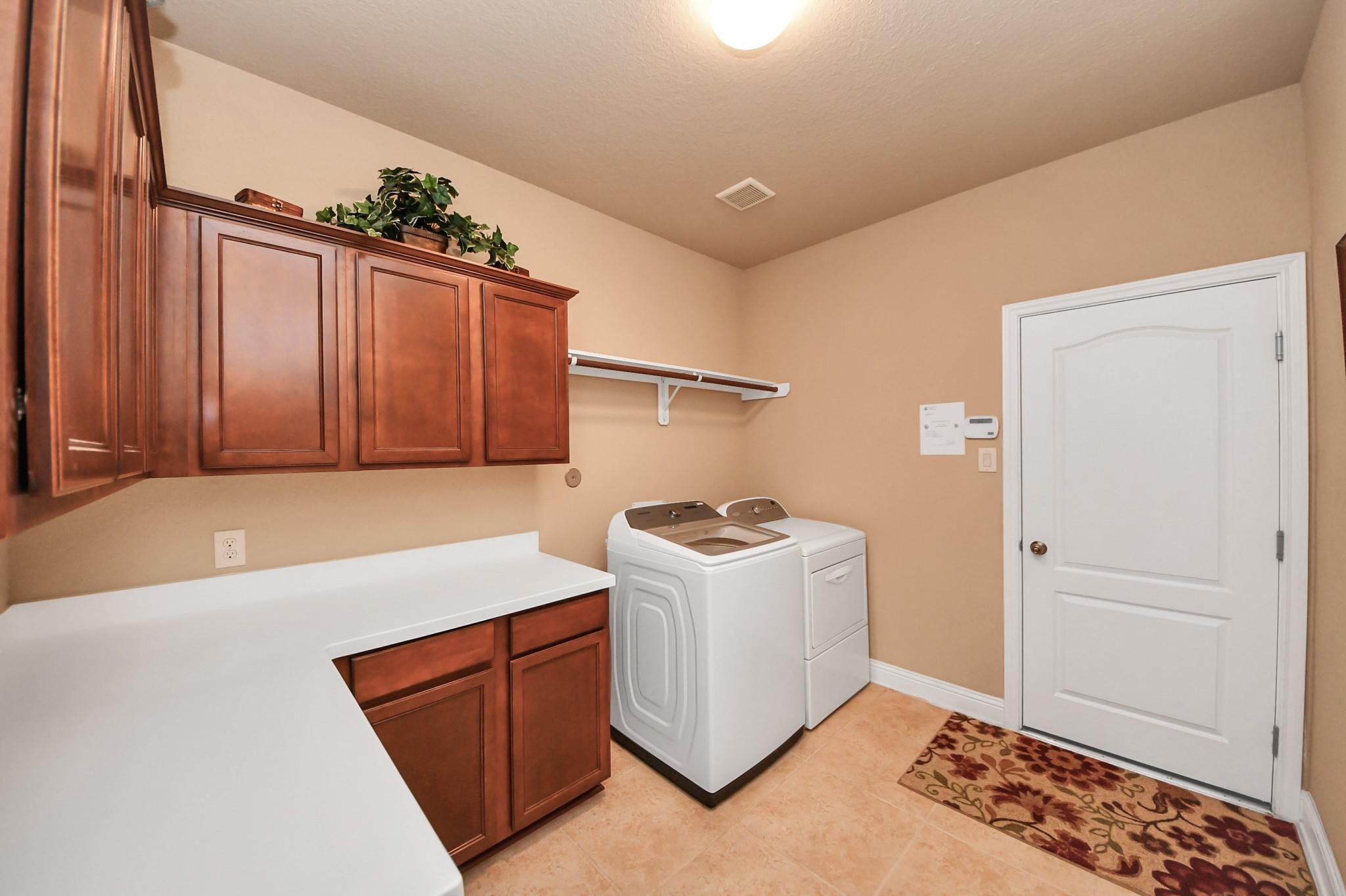 5806 Oakdale Meadows