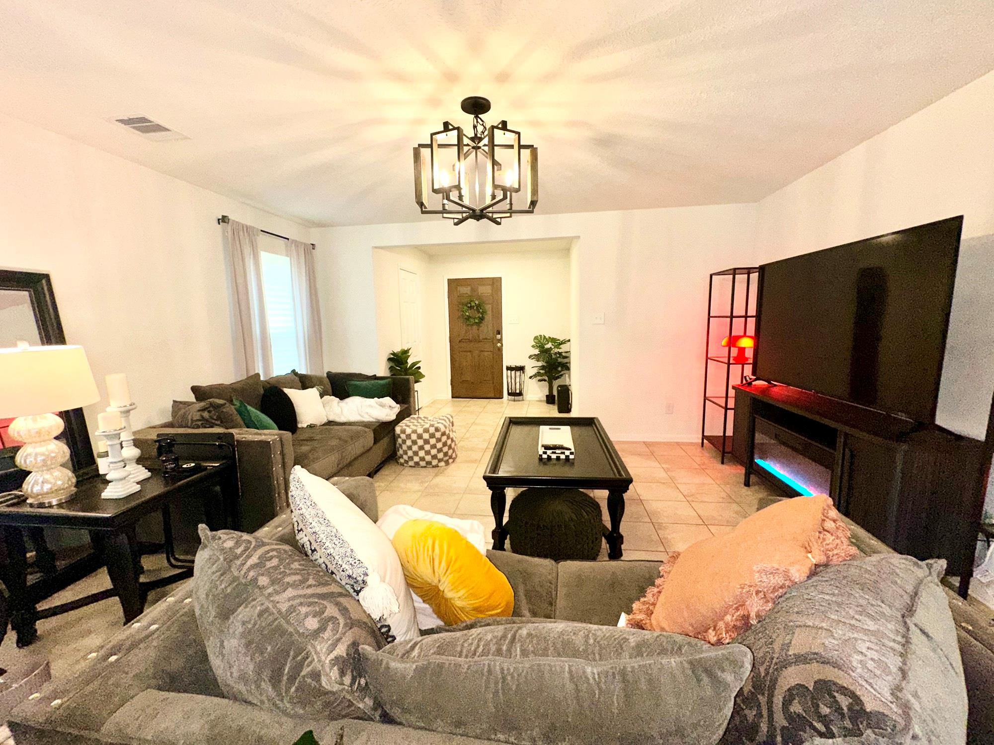 25323 Queens Causeway Lane