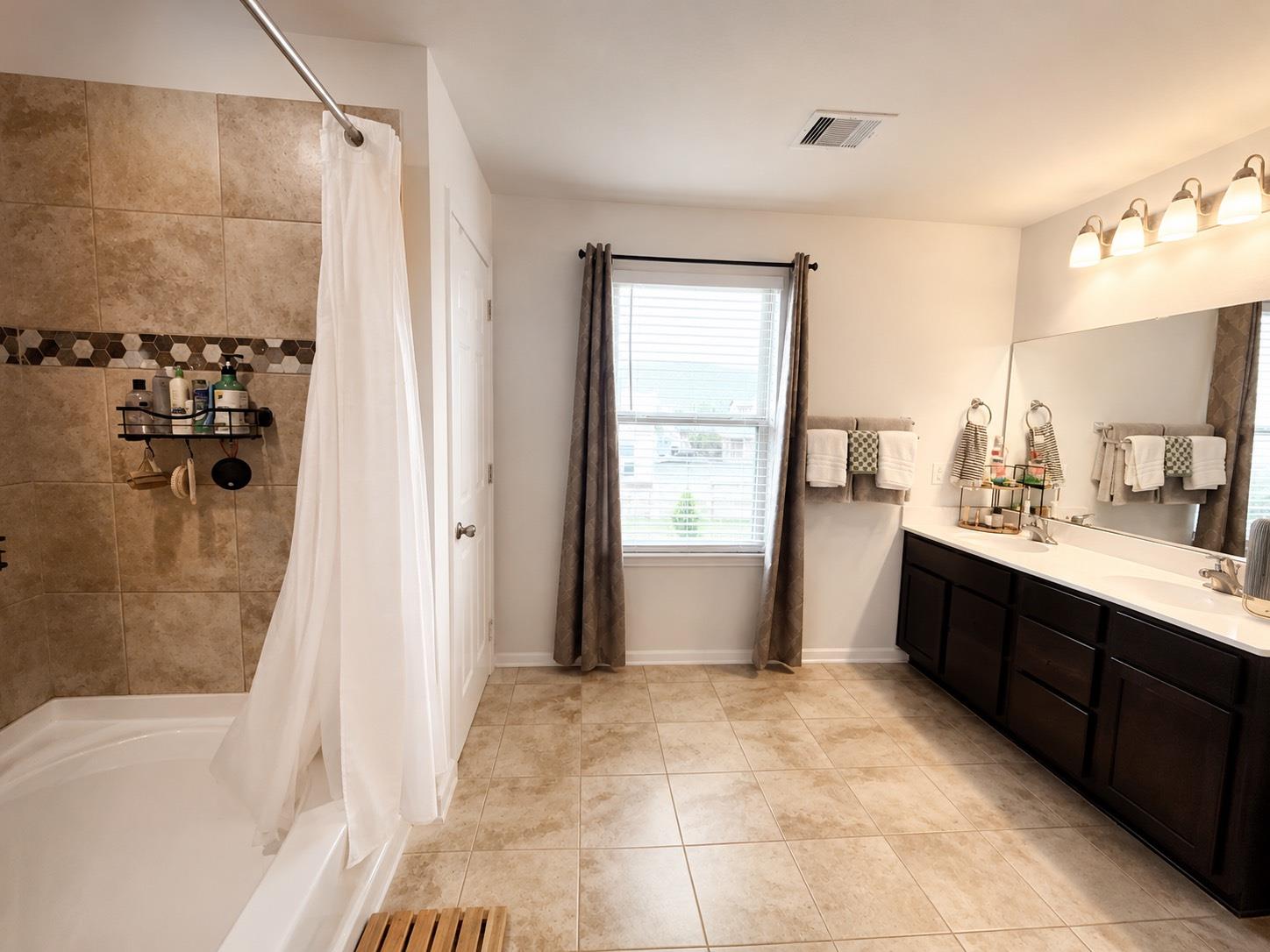 25323 Queens Causeway Lane