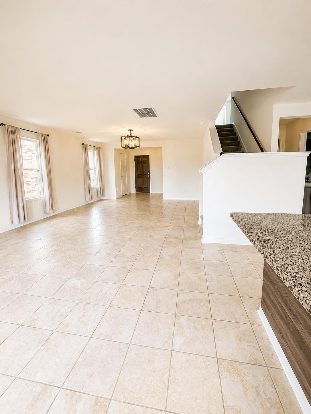 25323 Queens Causeway Lane