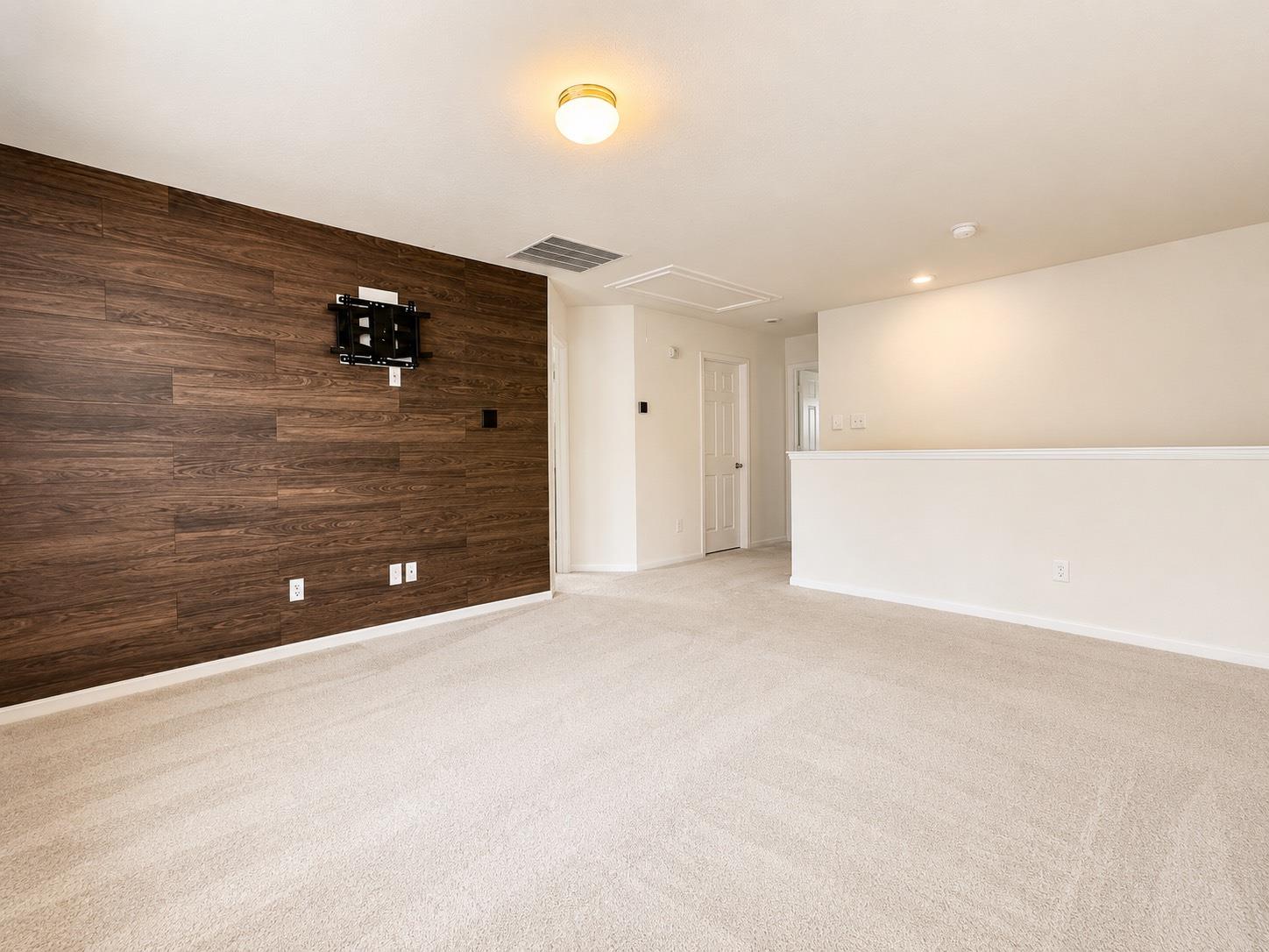 25323 Queens Causeway Lane