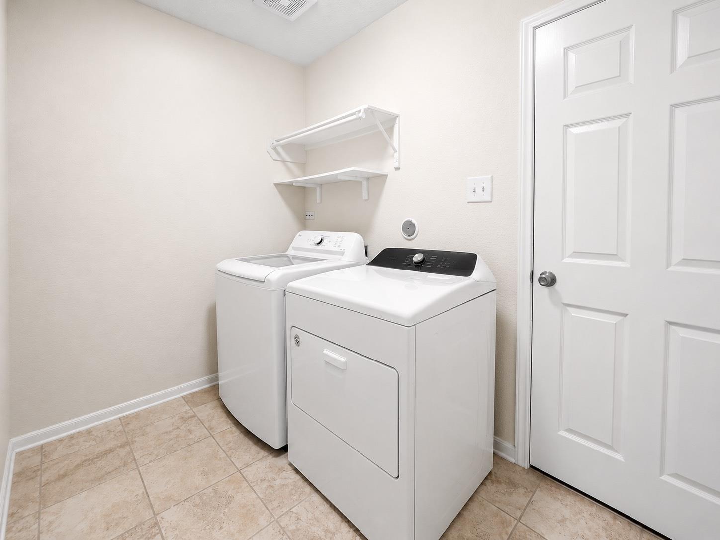 25323 Queens Causeway Lane