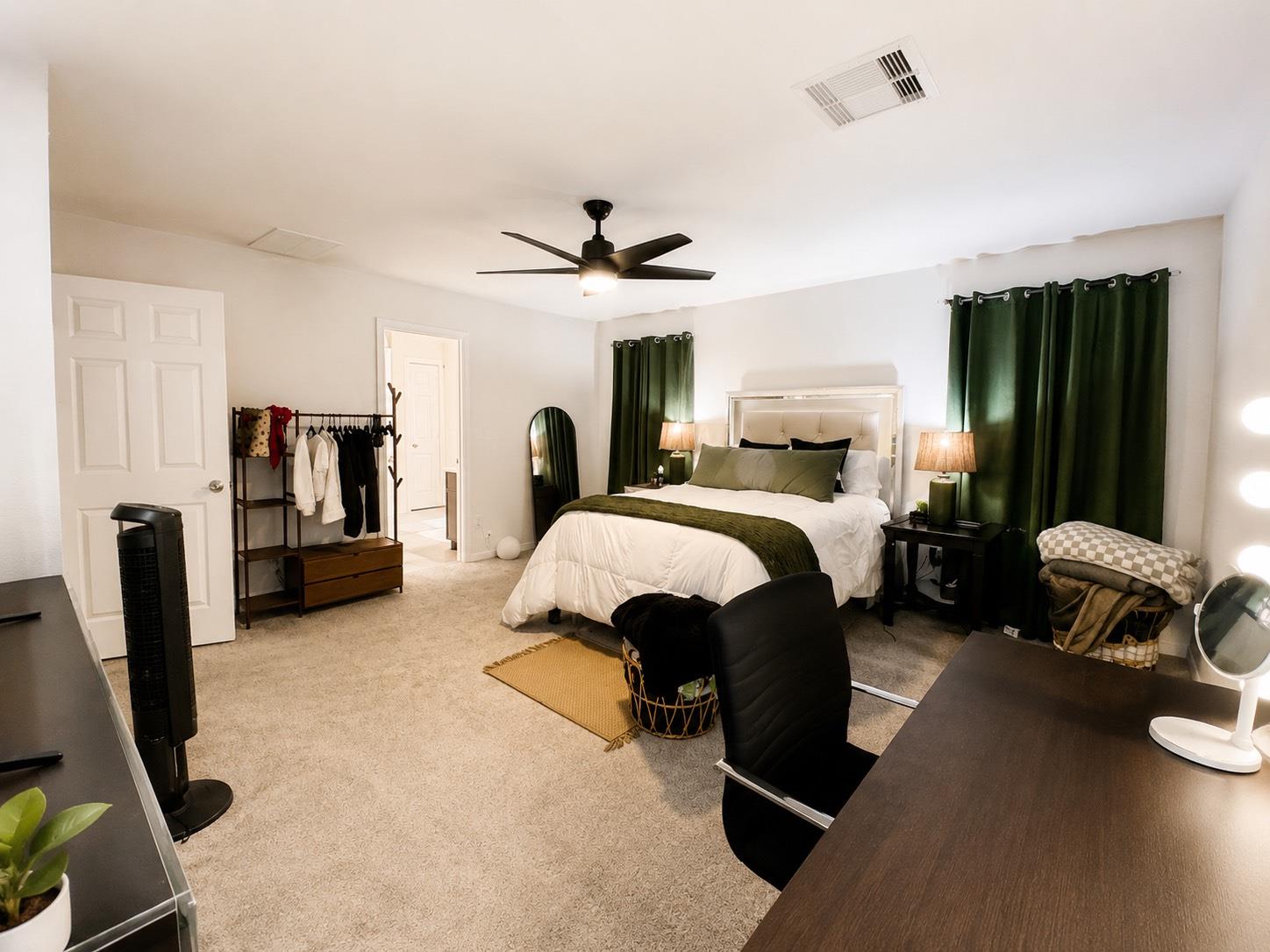 25323 Queens Causeway Lane