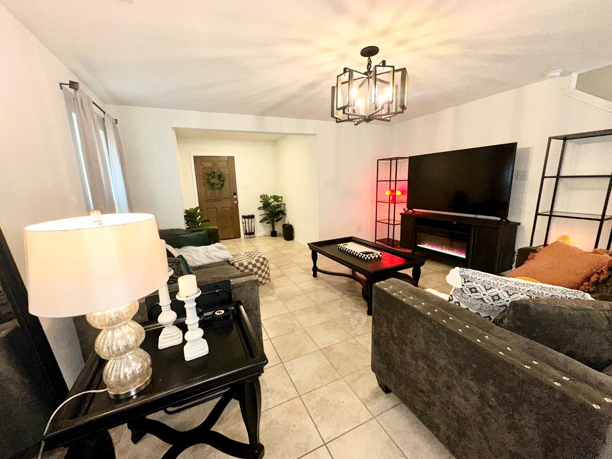 25323 Queens Causeway Lane