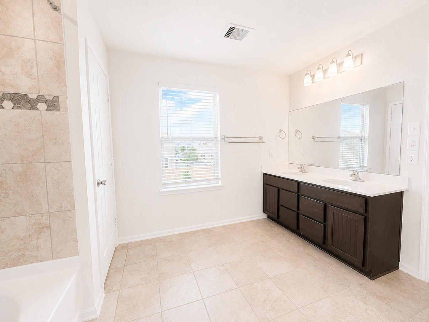25323 Queens Causeway Lane