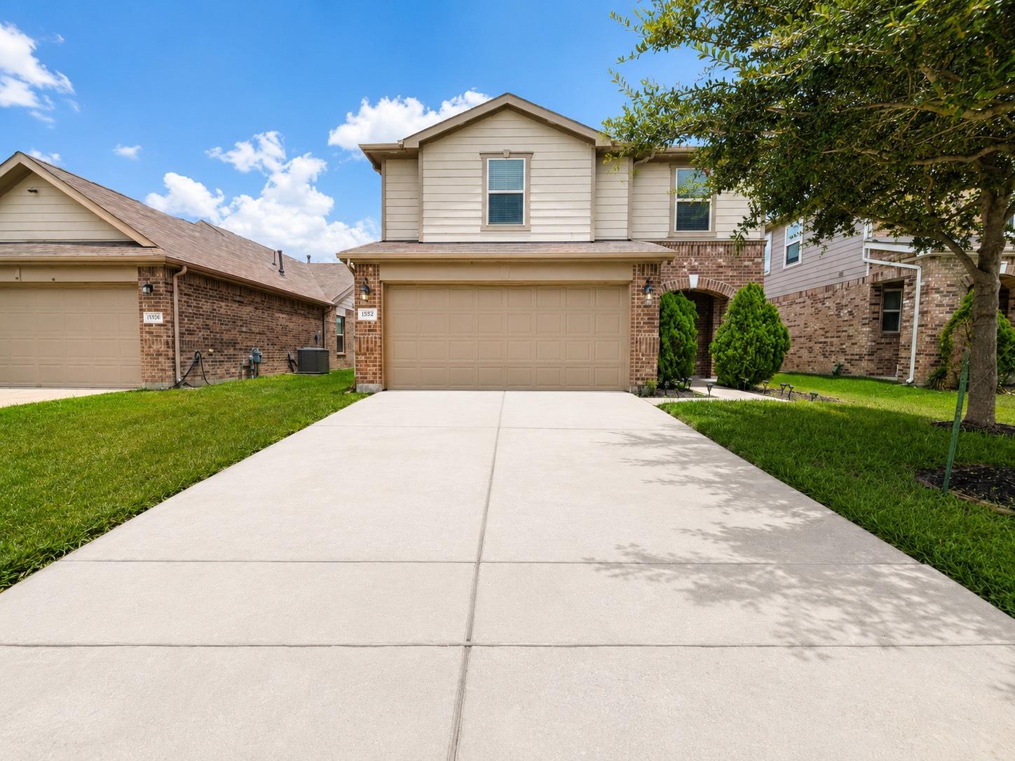 25323 Queens Causeway Lane