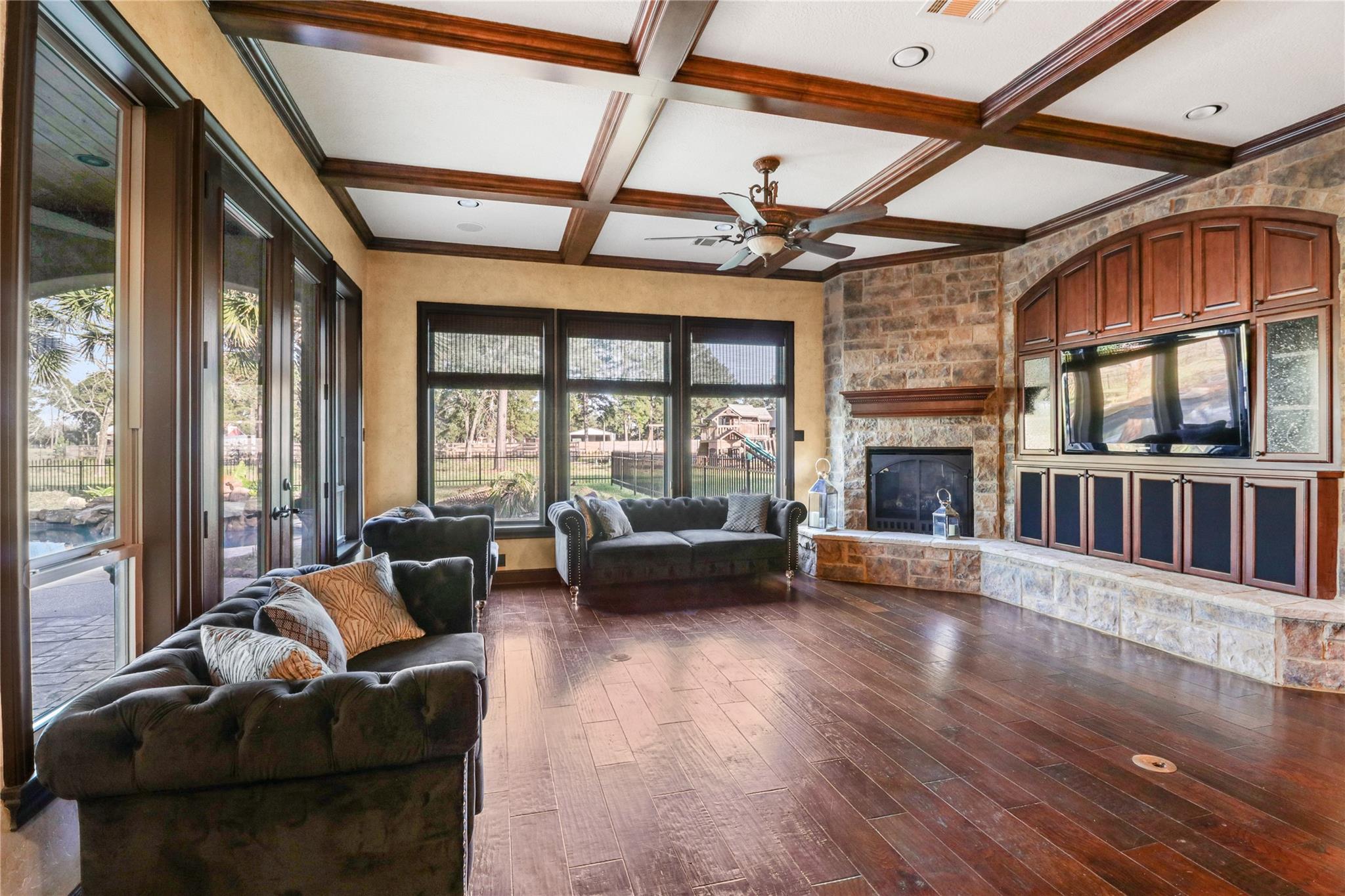 26325 Bauer Hockley Road