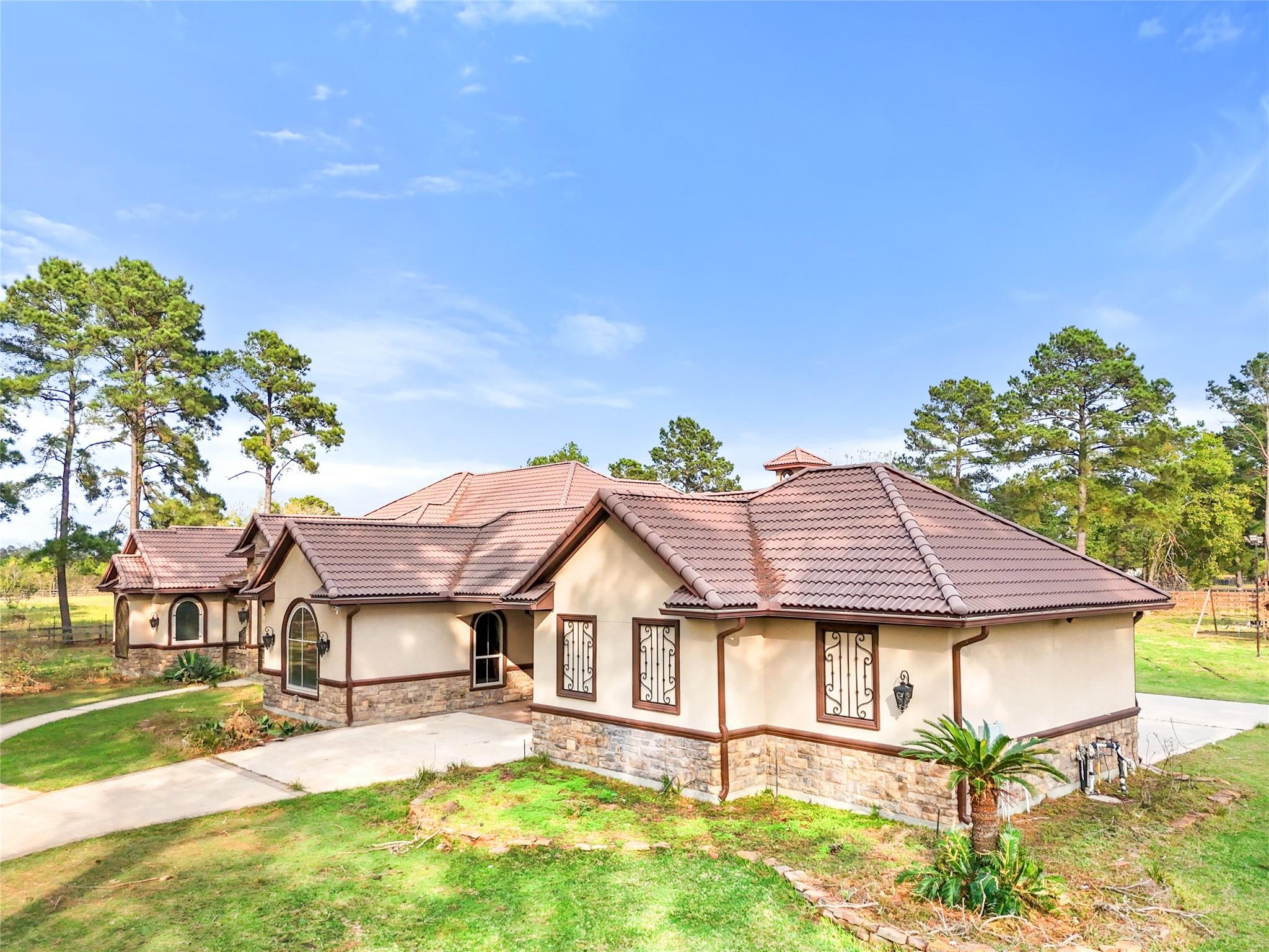 26325 Bauer Hockley Road