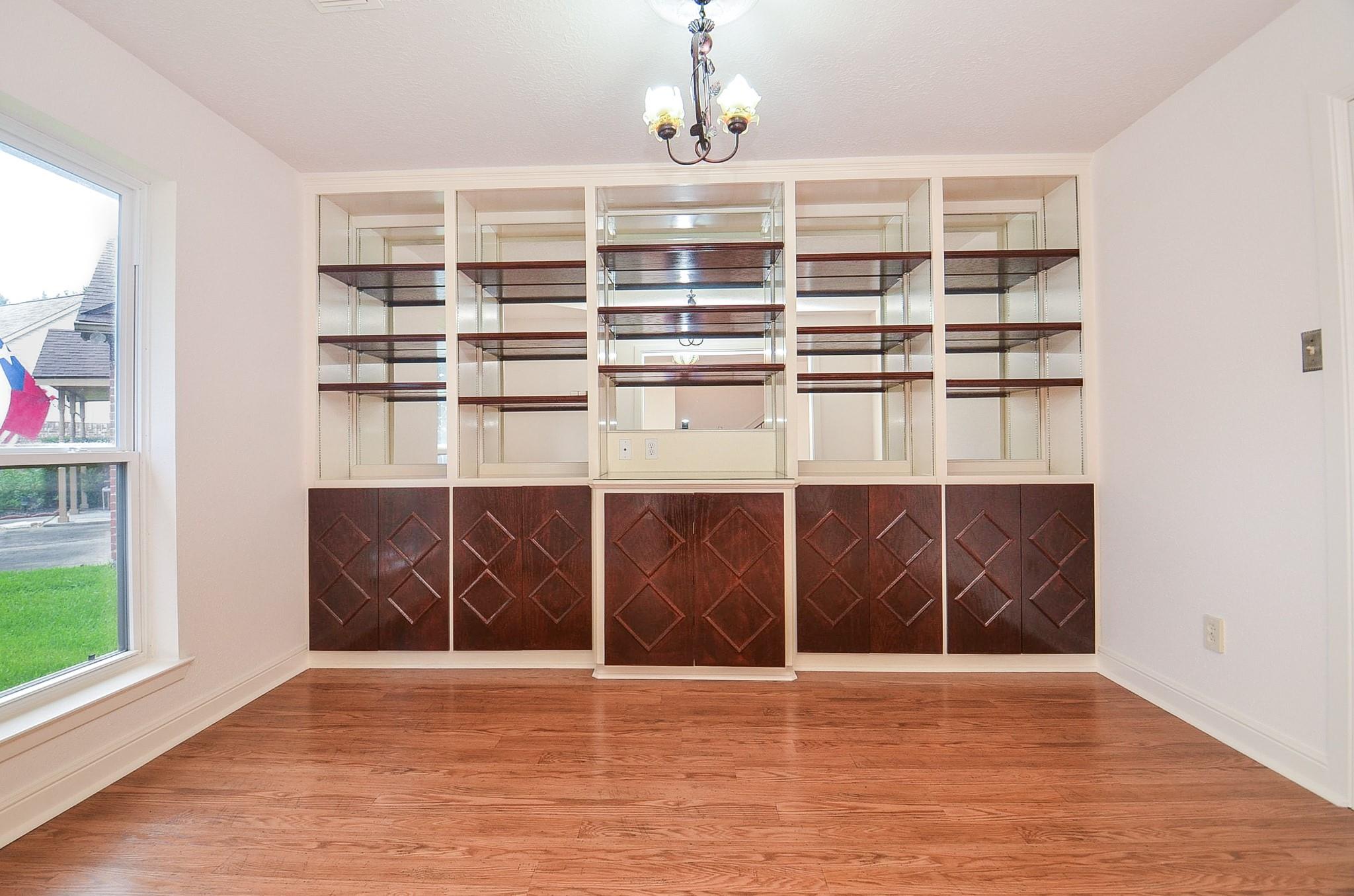 2102 Landcircle Court
