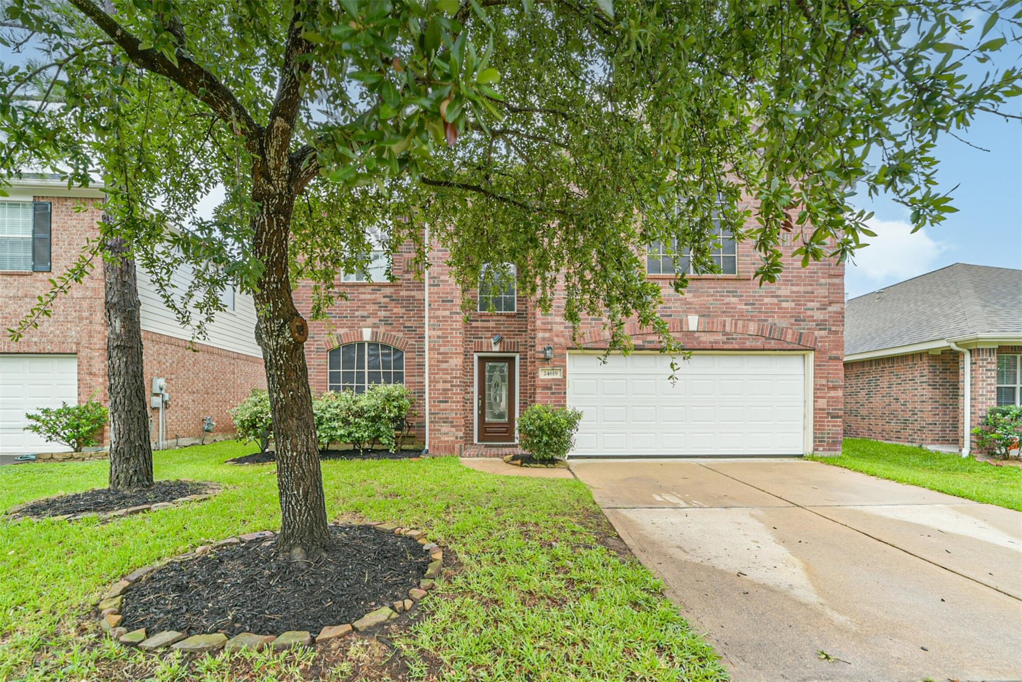 24619 Hampton Lakes Drive