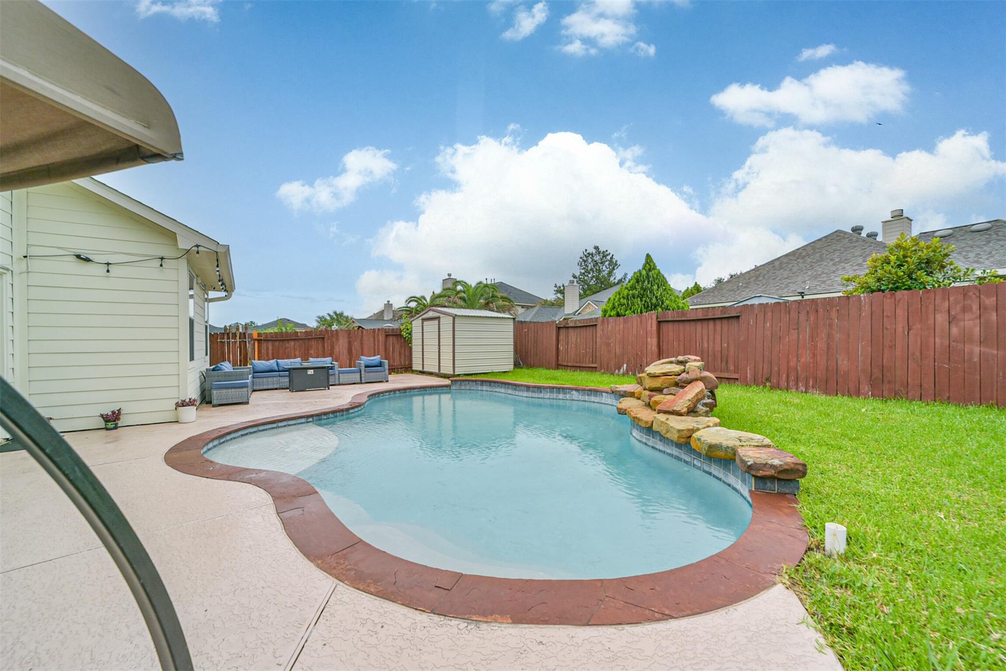 24619 Hampton Lakes Drive