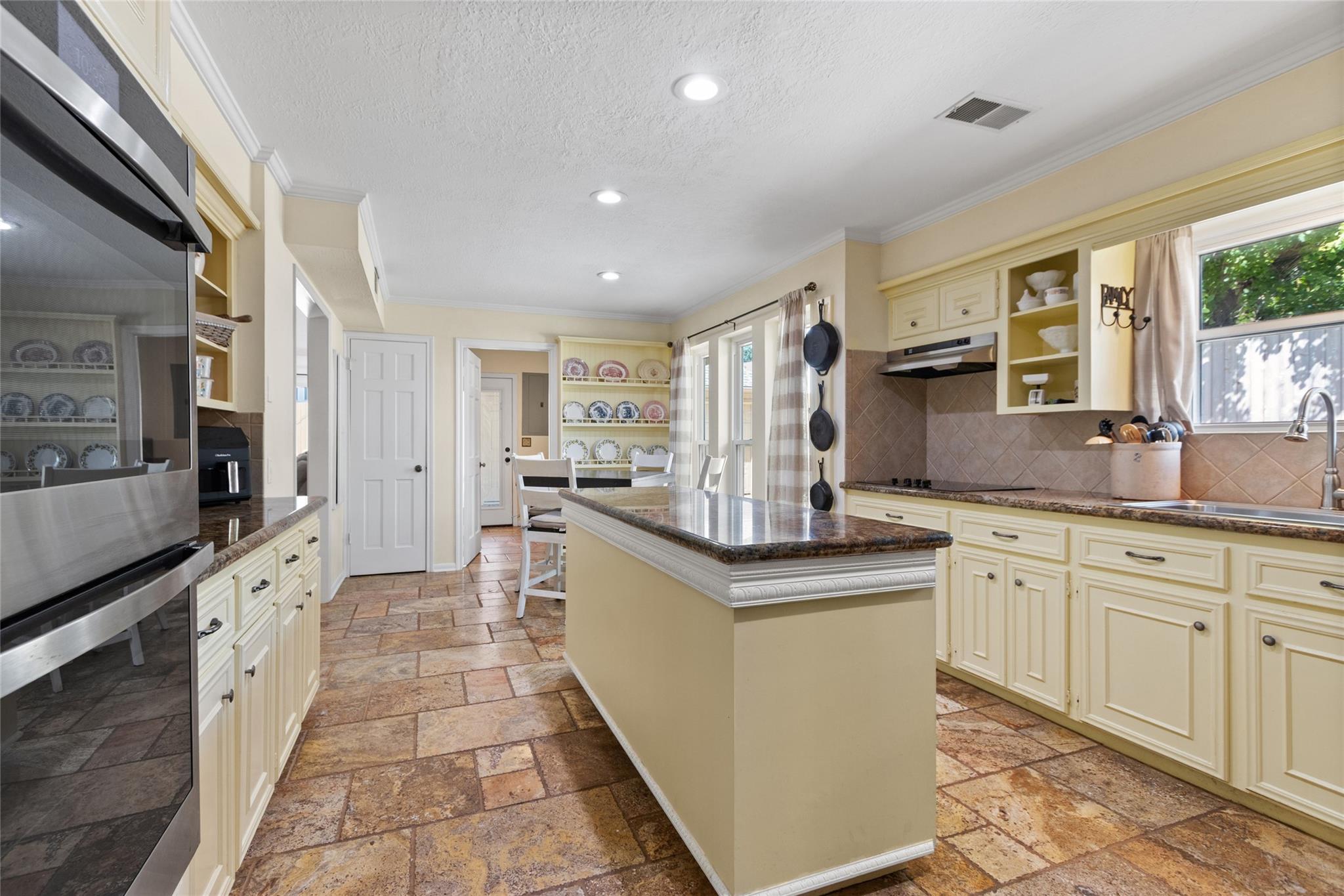 1610 Leatherwood Drive