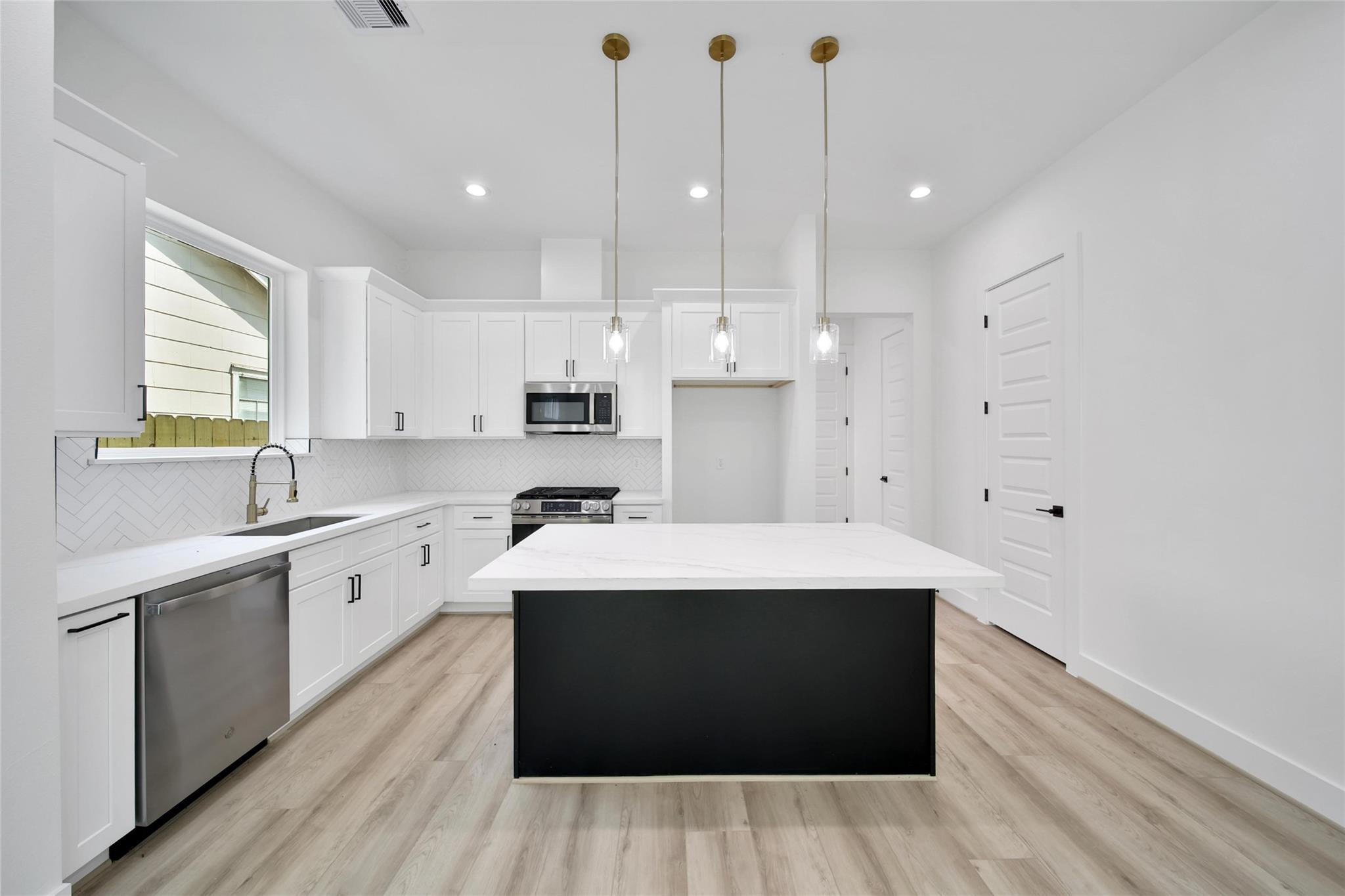 7014 Saint Augustine Street