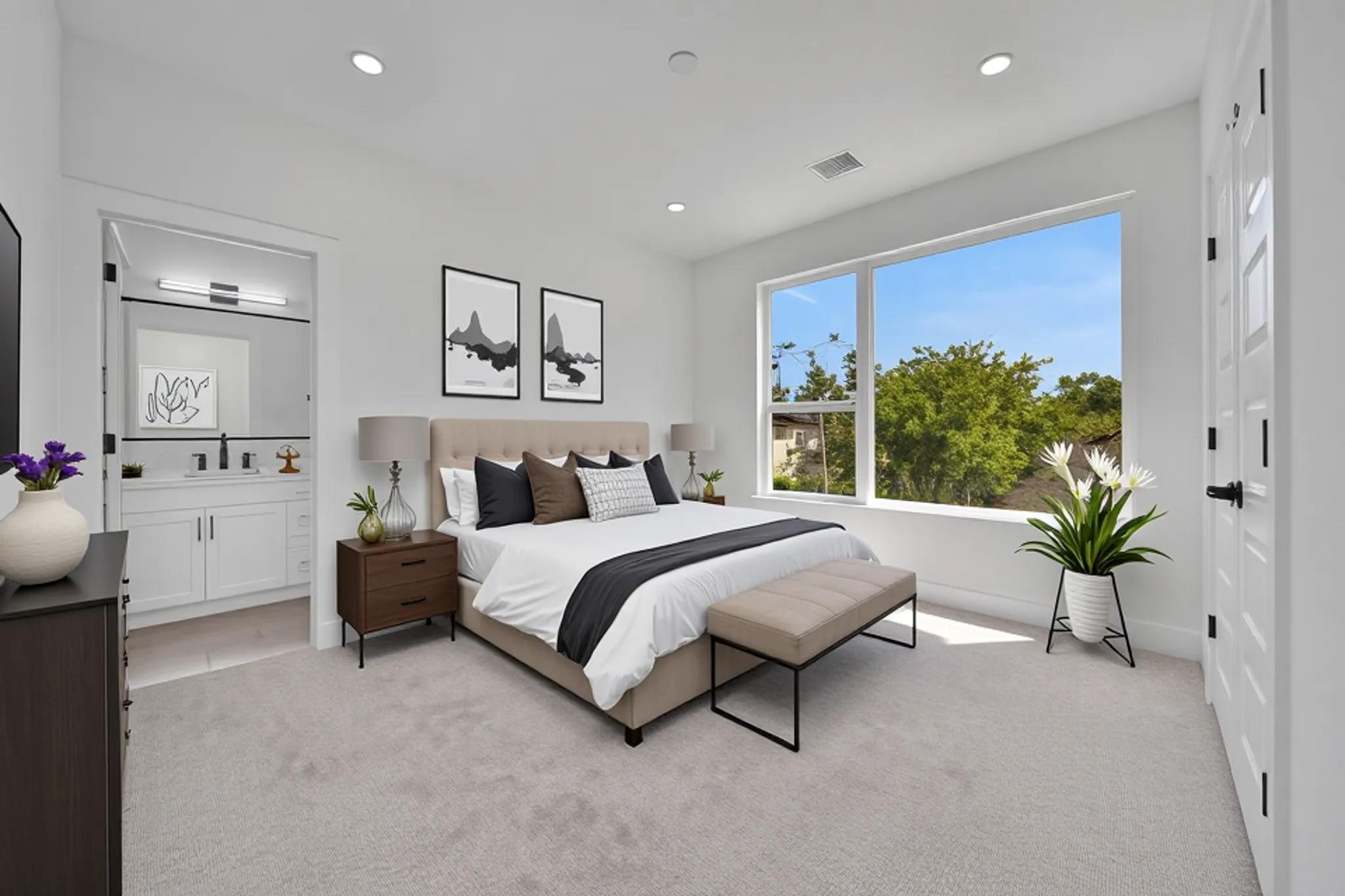 7014 Saint Augustine Street