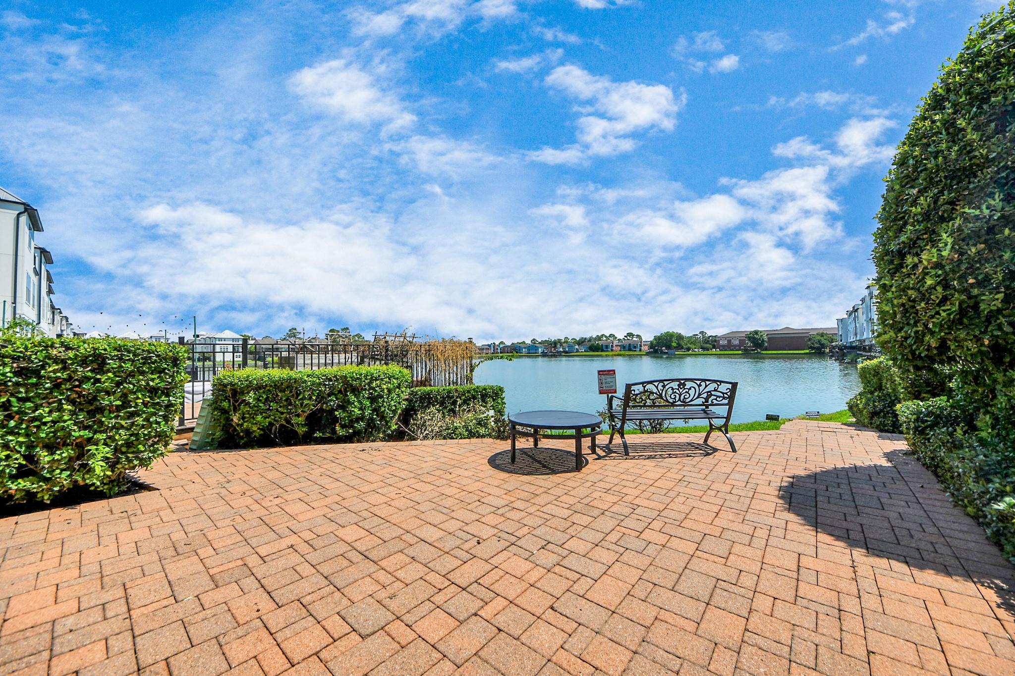 8928 Lakeshore Bend Drive