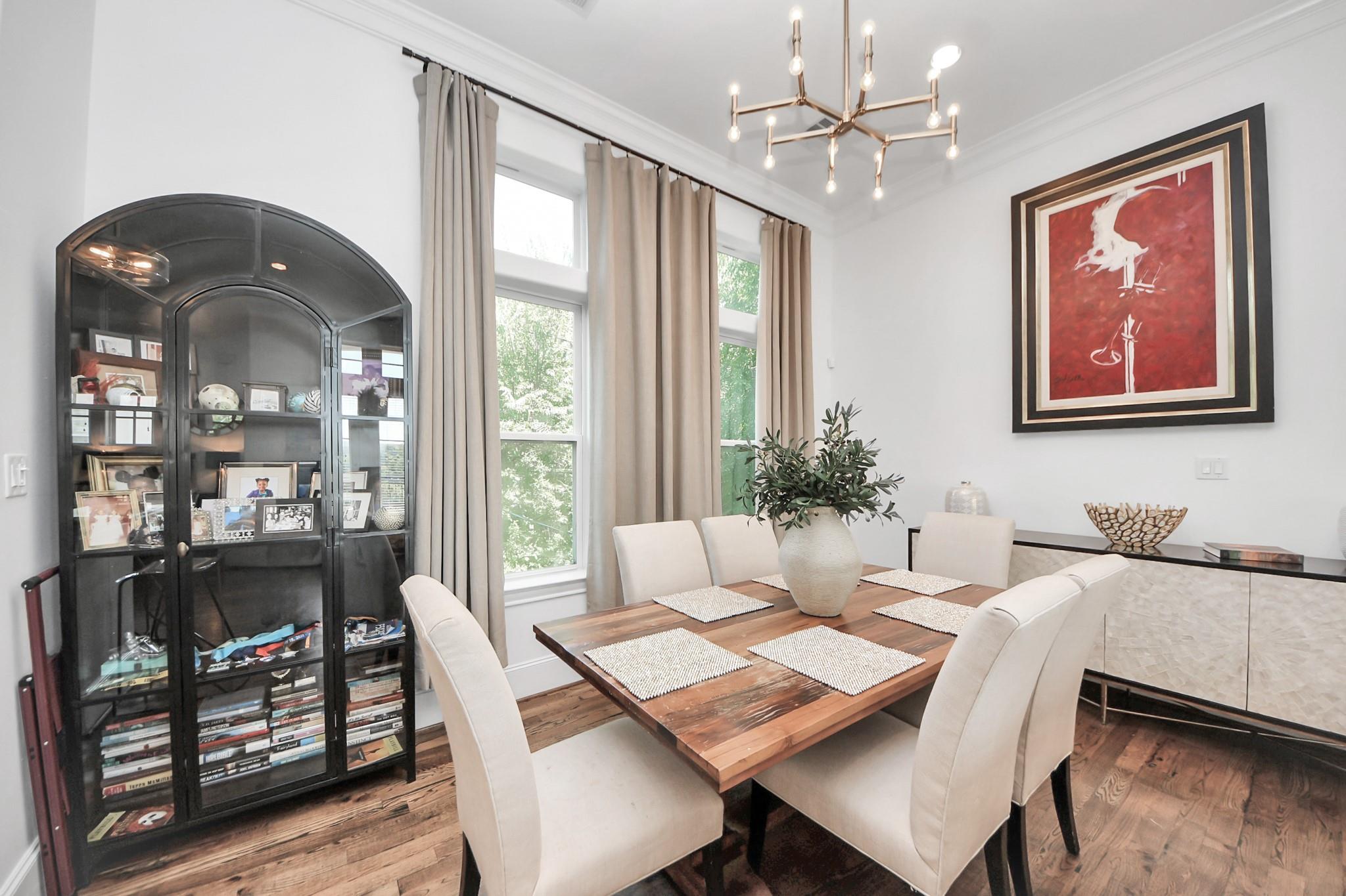 8928 Lakeshore Bend Drive