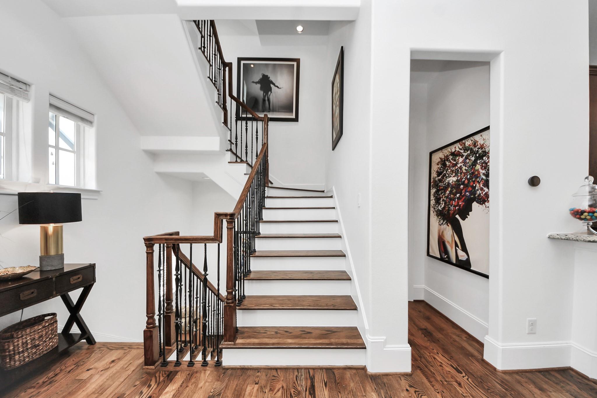 8928 Lakeshore Bend Drive