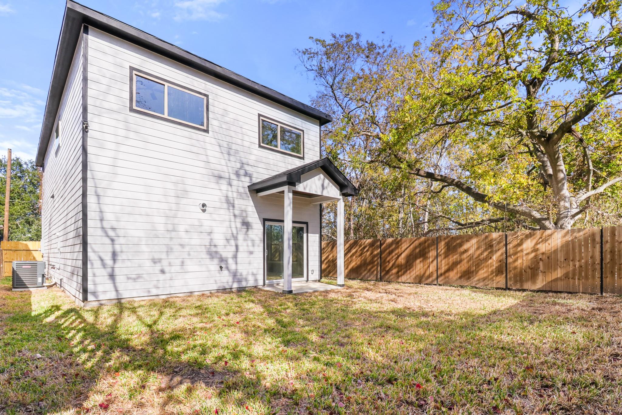 8046 Chateau Street