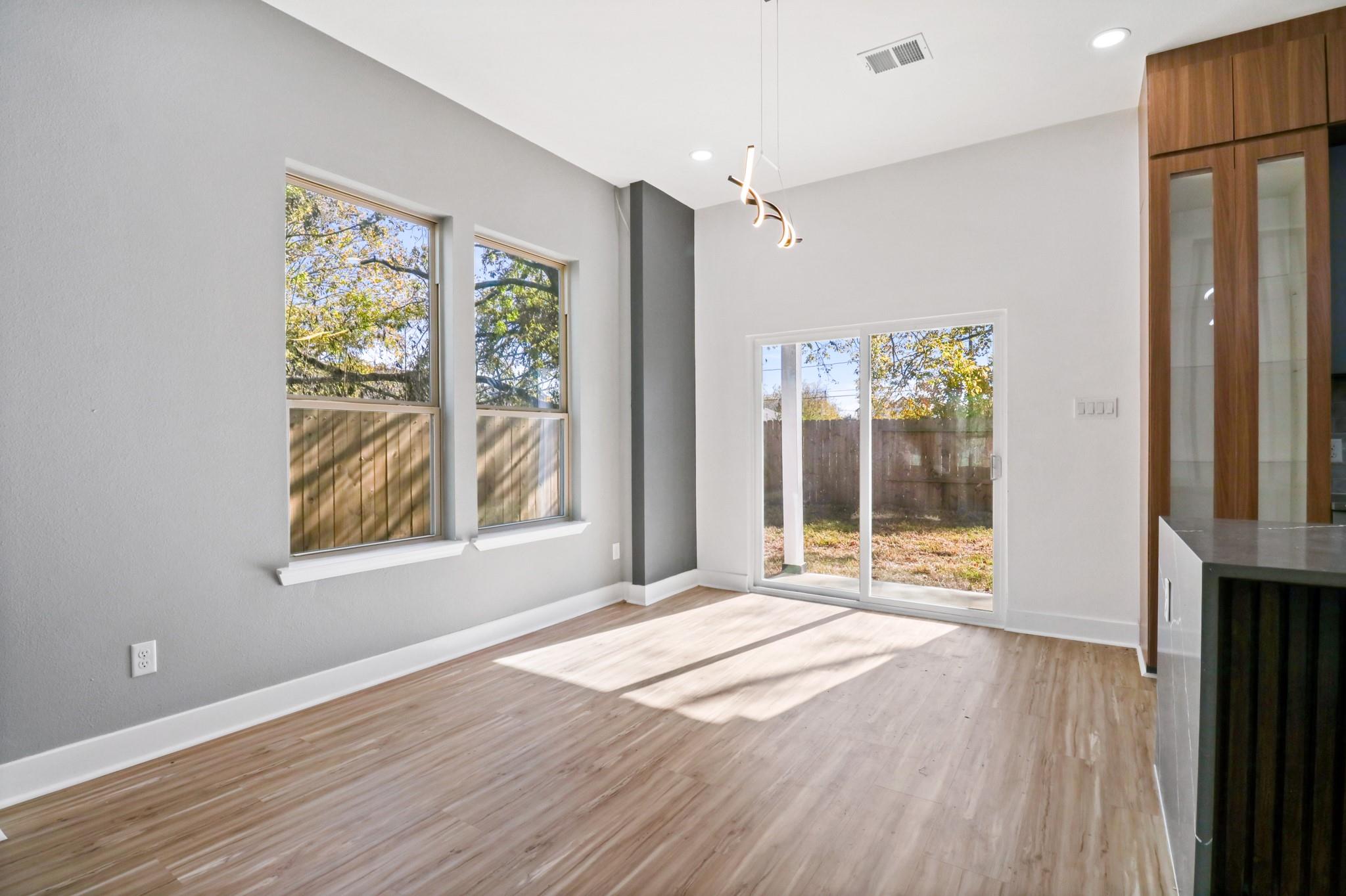 8046 Chateau Street