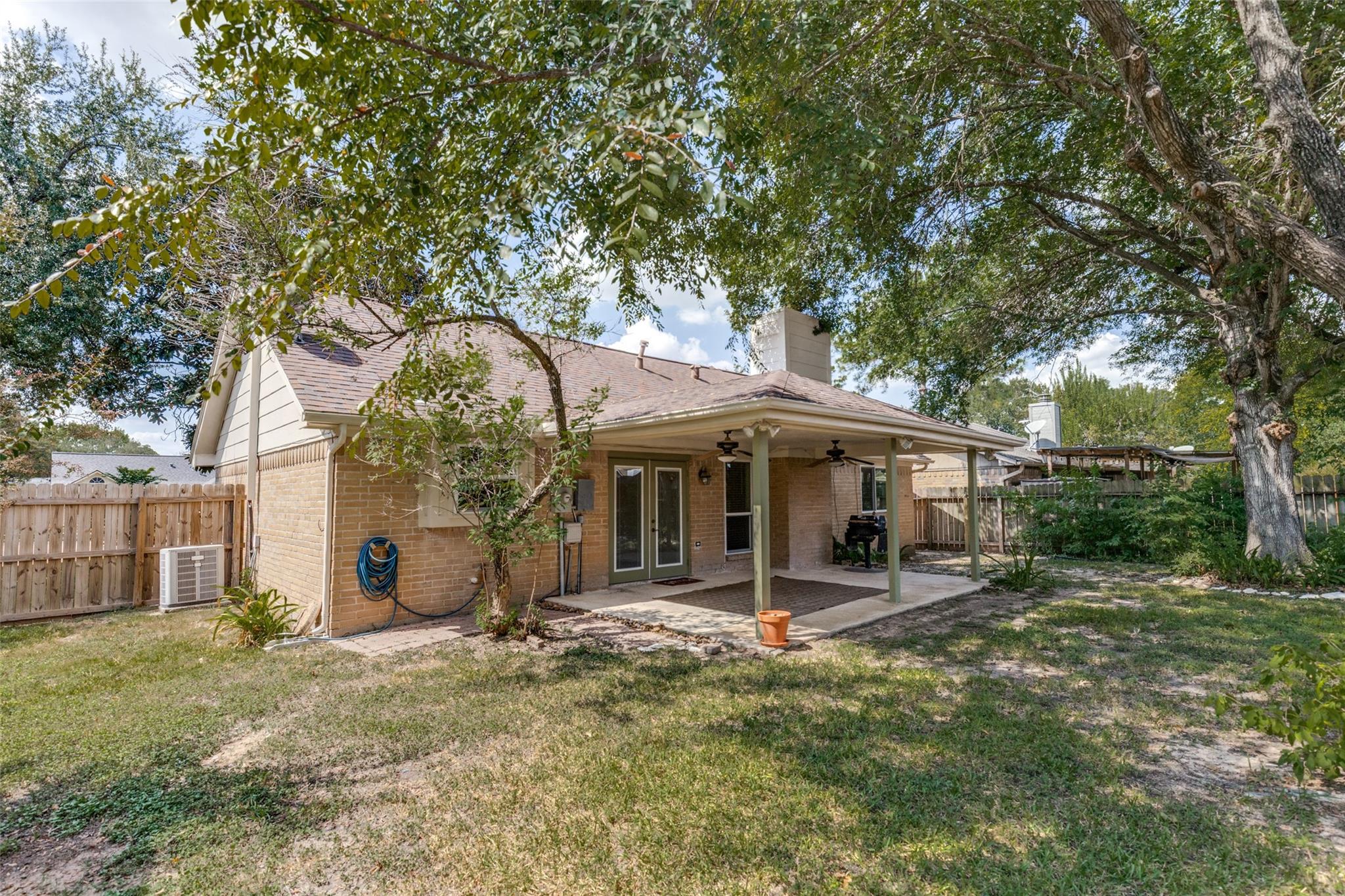 22010 Glenburn Manor Lane