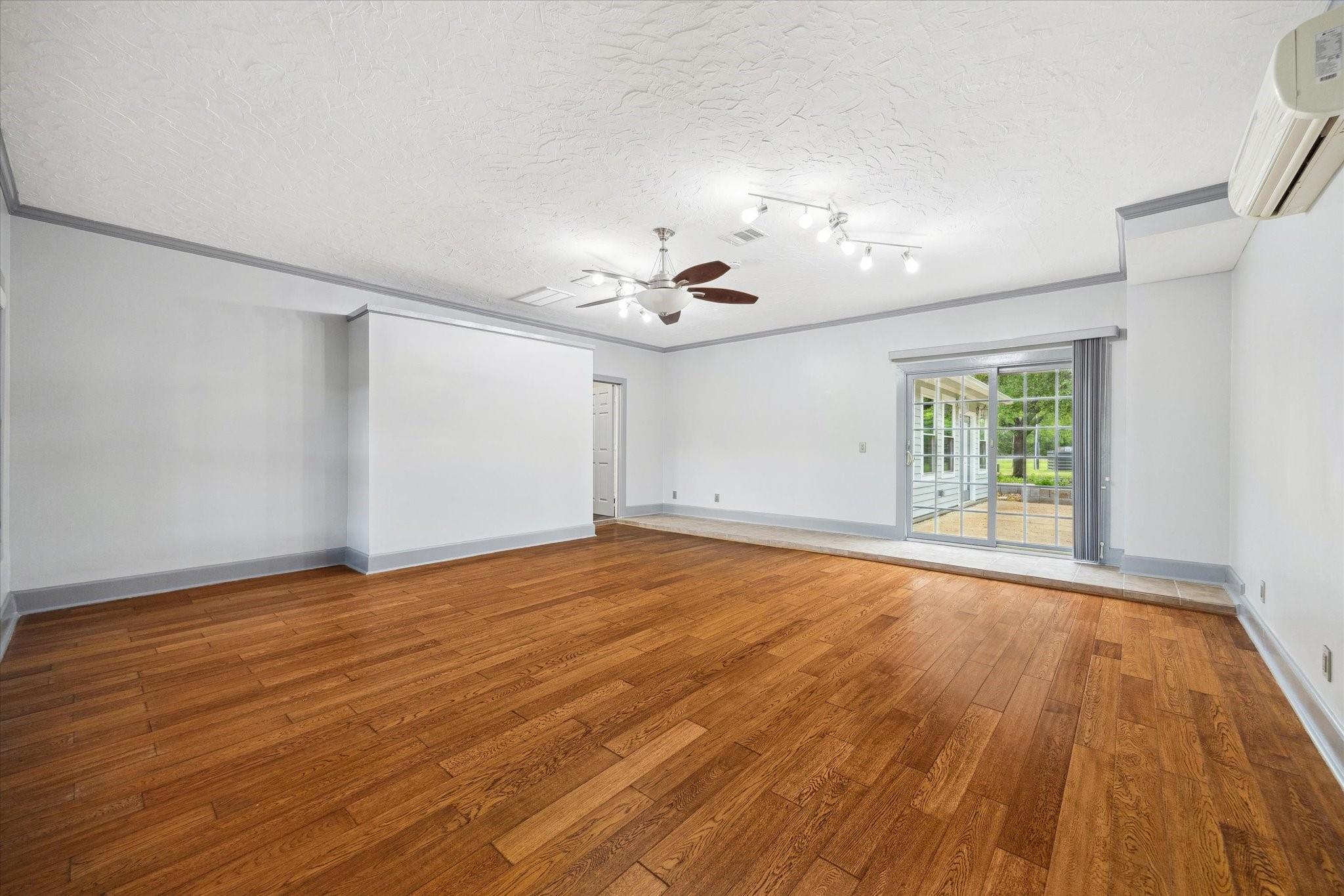 5350 Skinner Lane