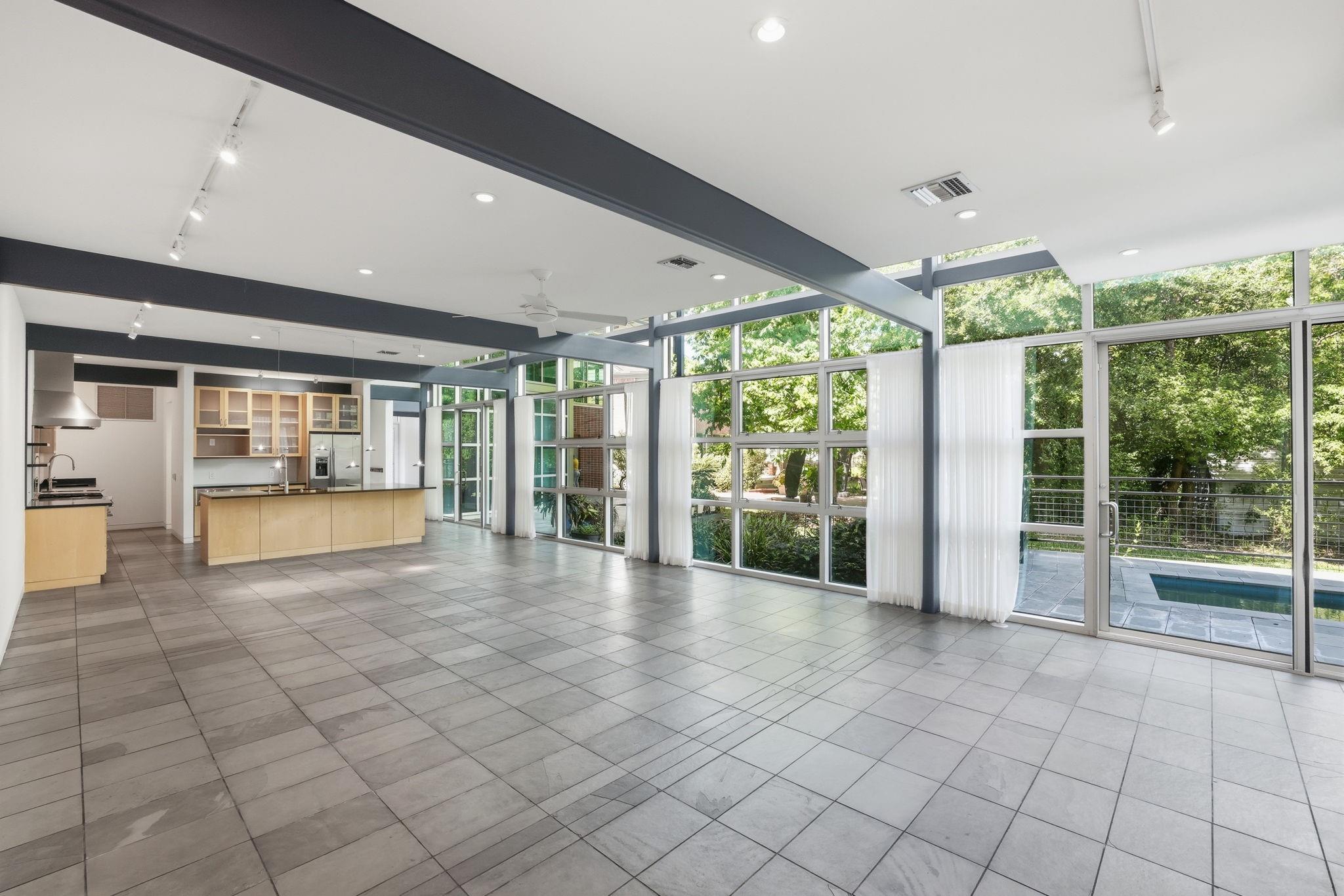 2424 White Oak Drive