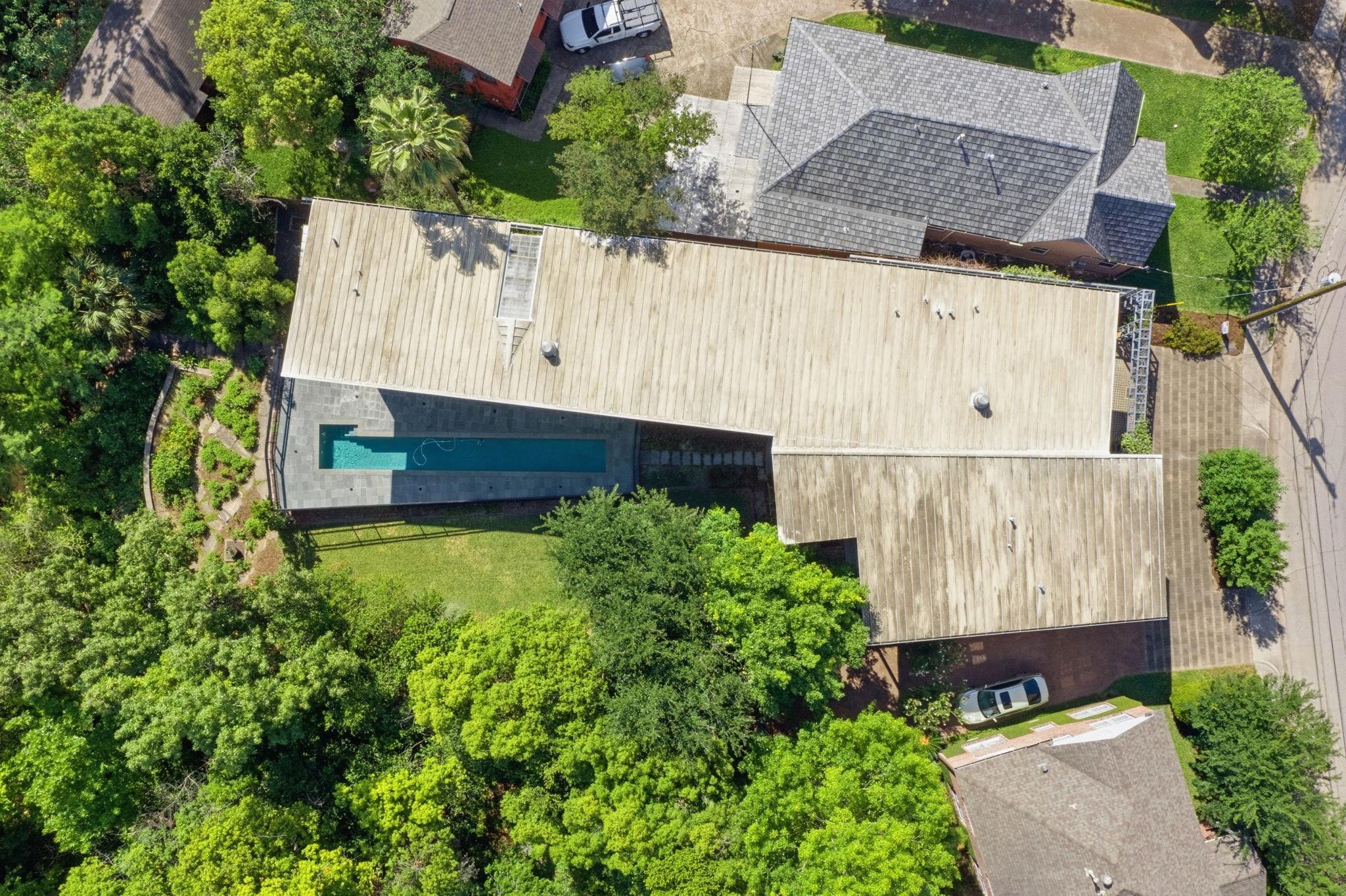 2424 White Oak Drive