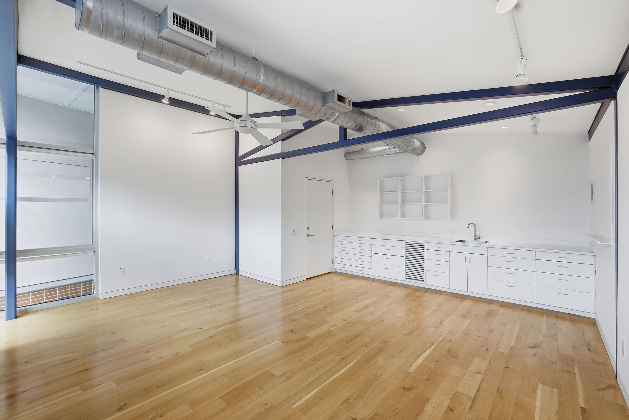 2424 White Oak Drive