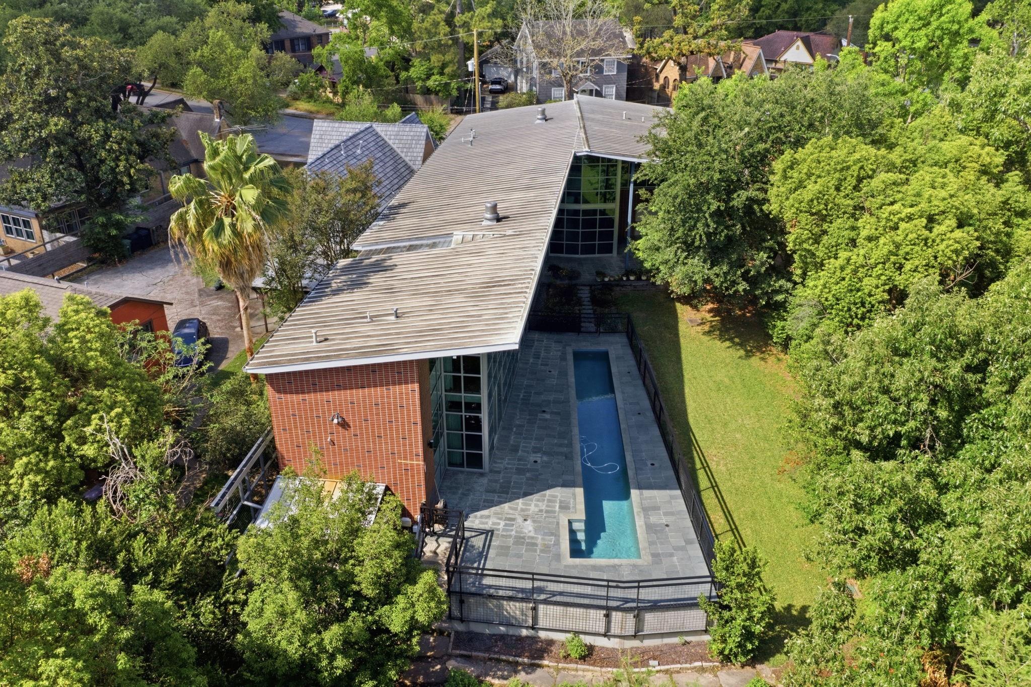 2424 White Oak Drive