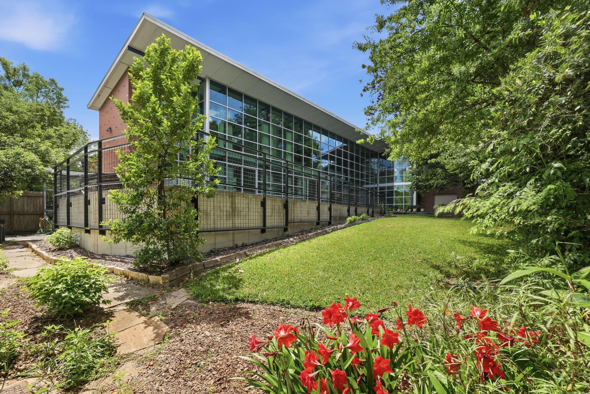 2424 White Oak Drive