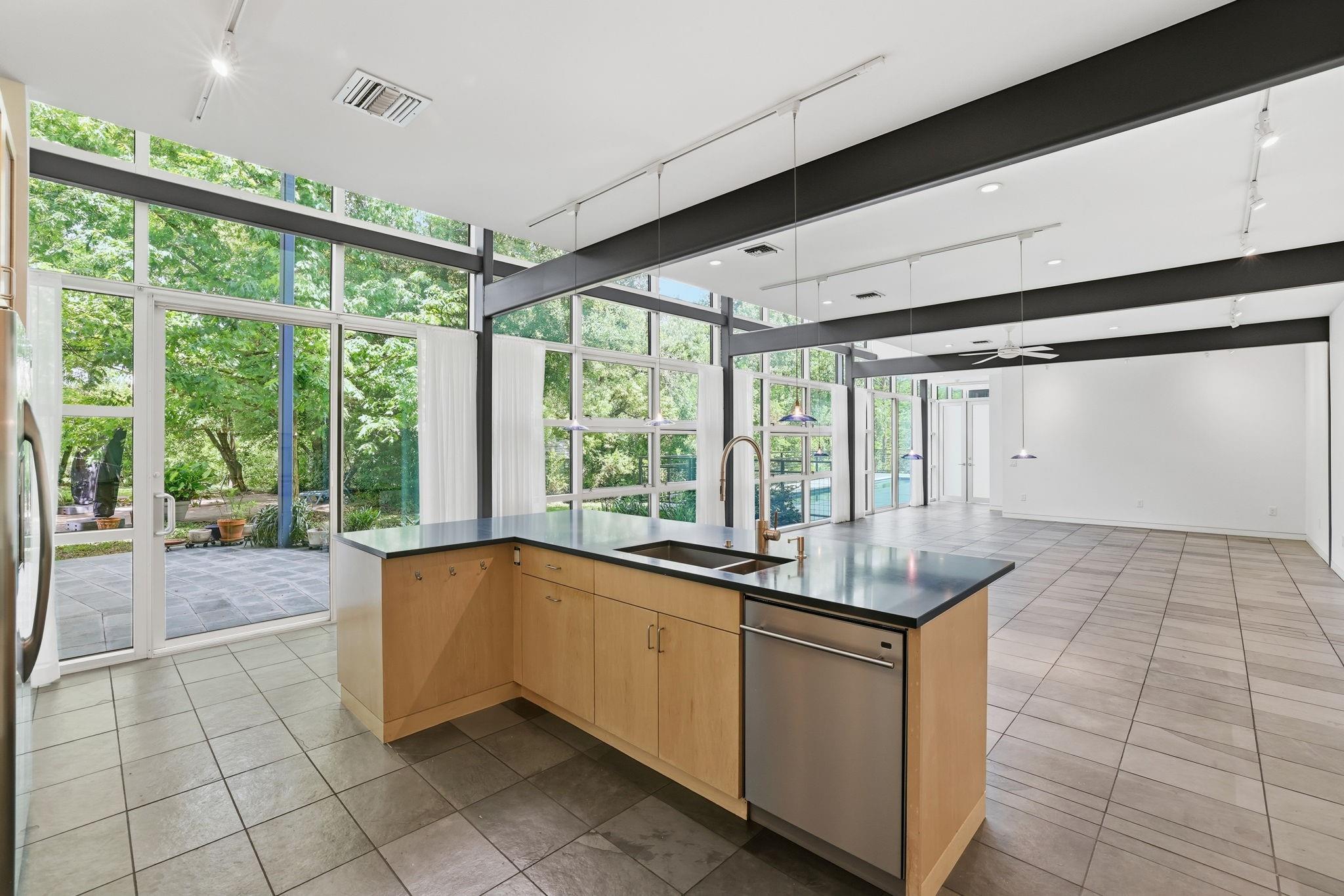 2424 White Oak Drive