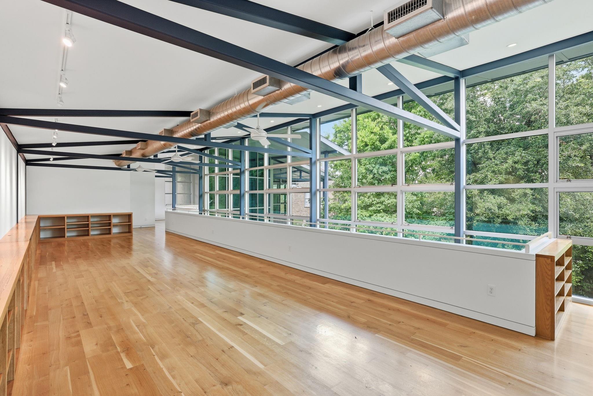 2424 White Oak Drive