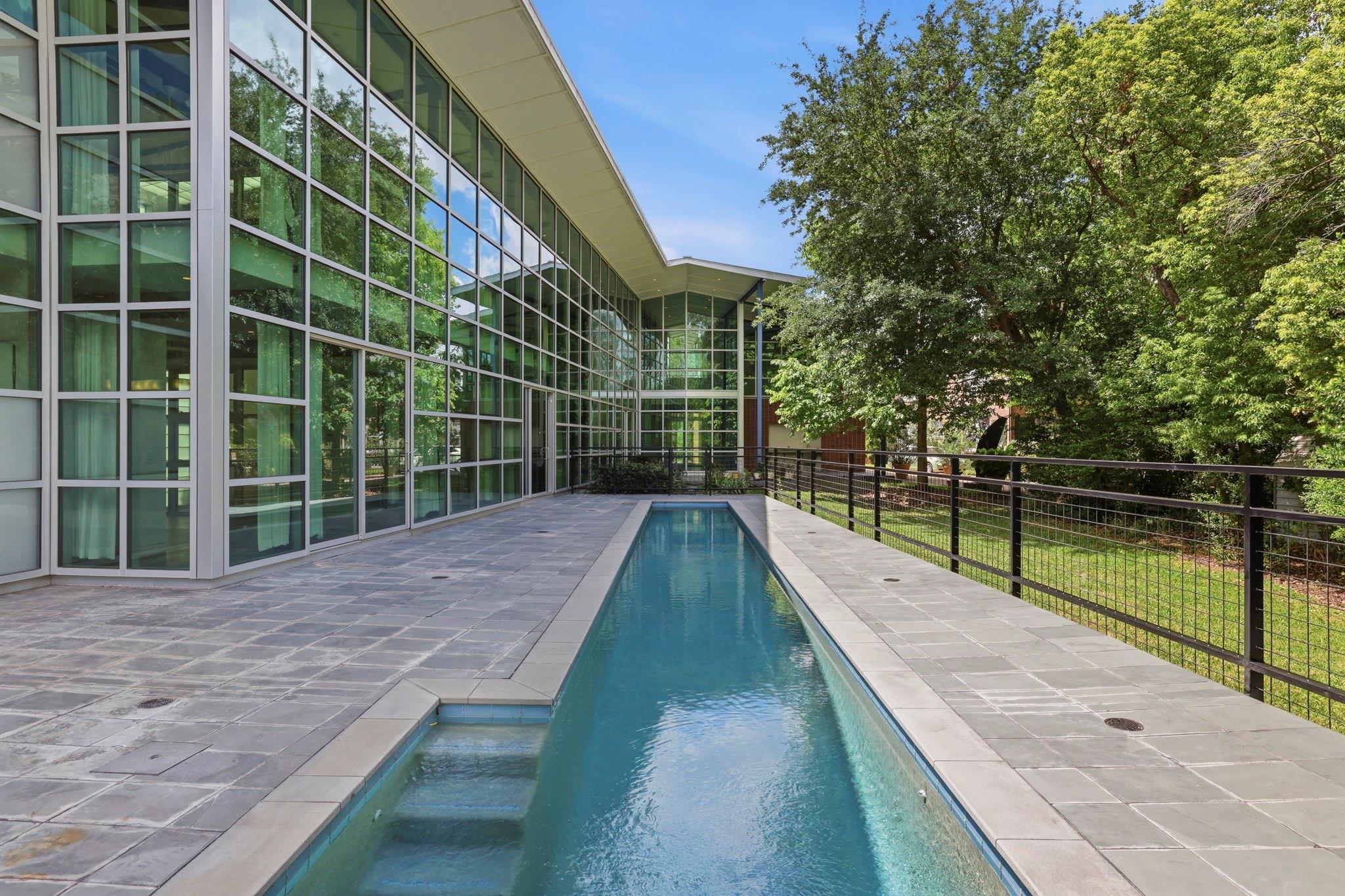 2424 White Oak Drive