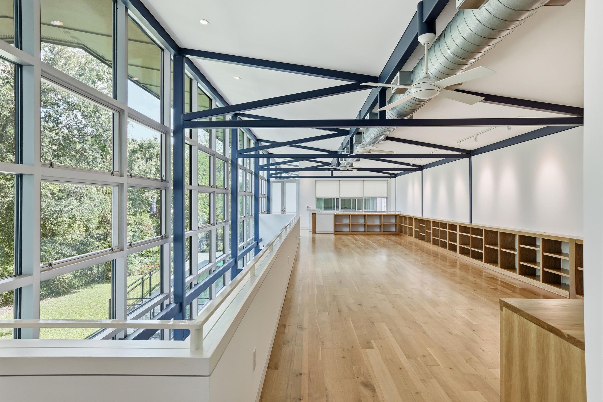 2424 White Oak Drive