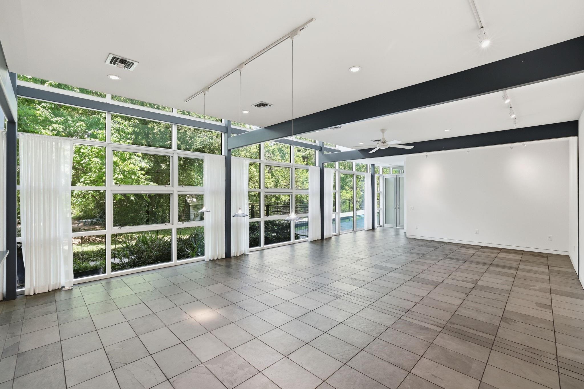 2424 White Oak Drive