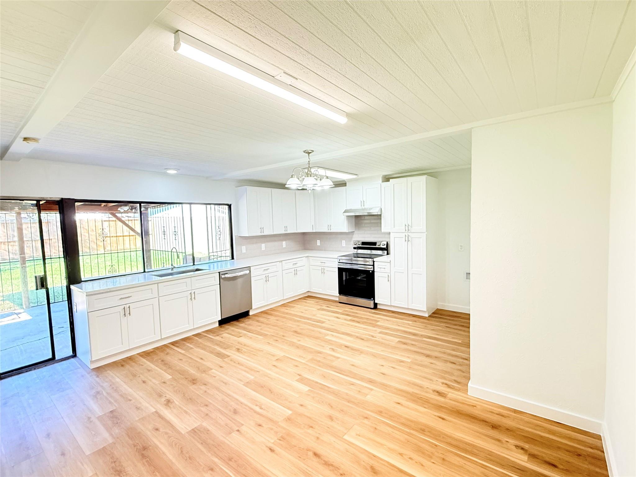 2126 Quail Valley East Drive