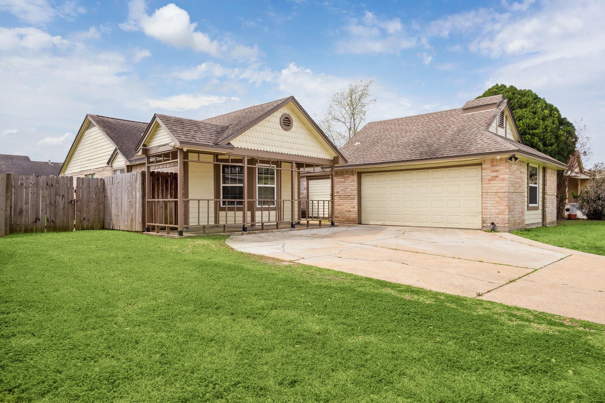 12007 Fairpoint Drive