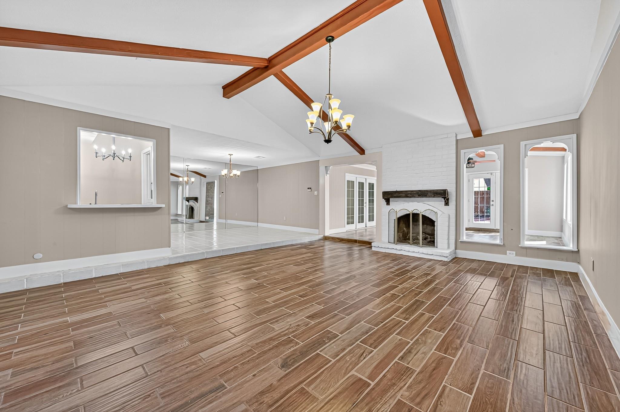 13903 Chevy Chase Drive, Houston