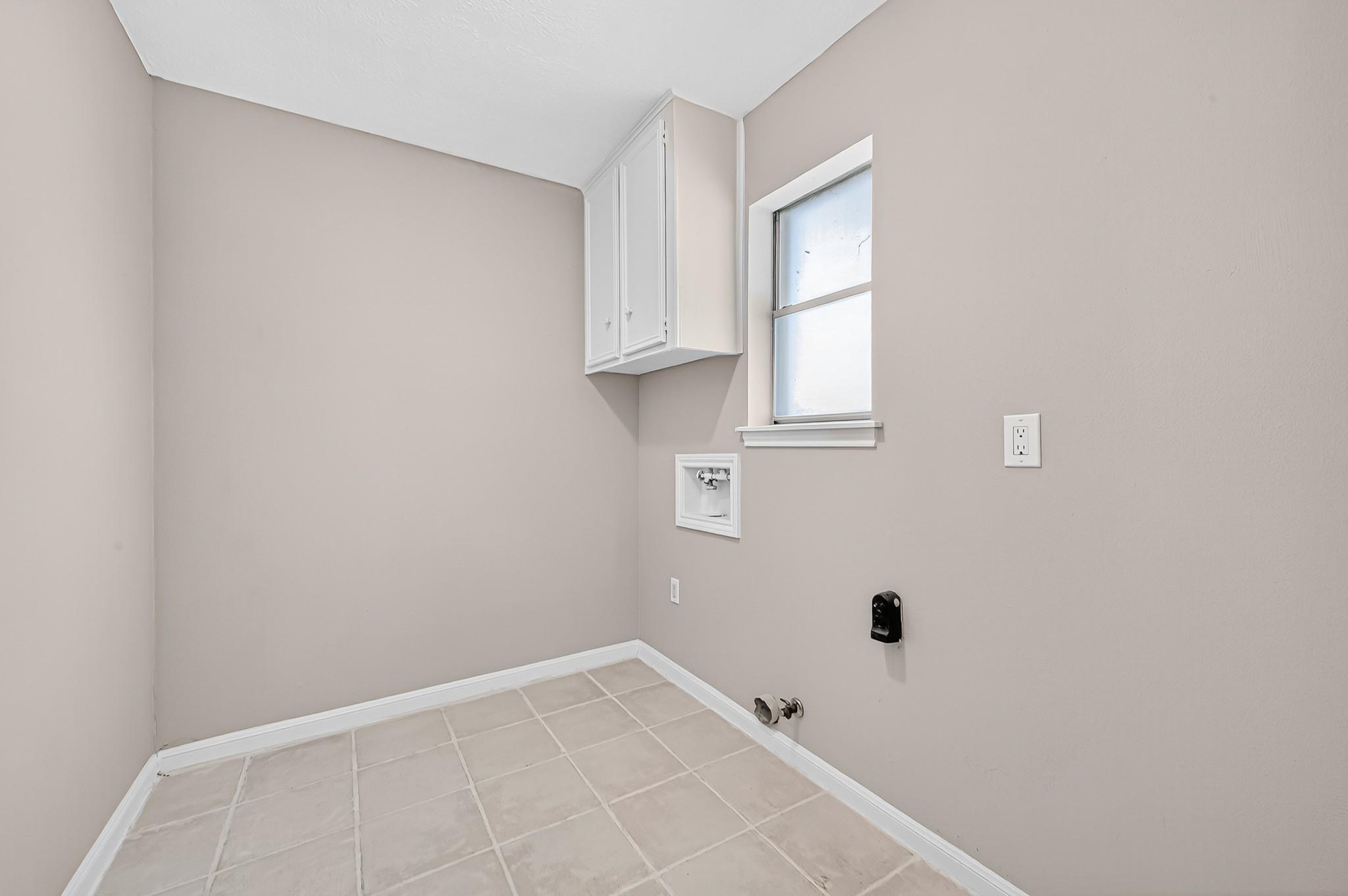 13903 Chevy Chase Drive, Houston