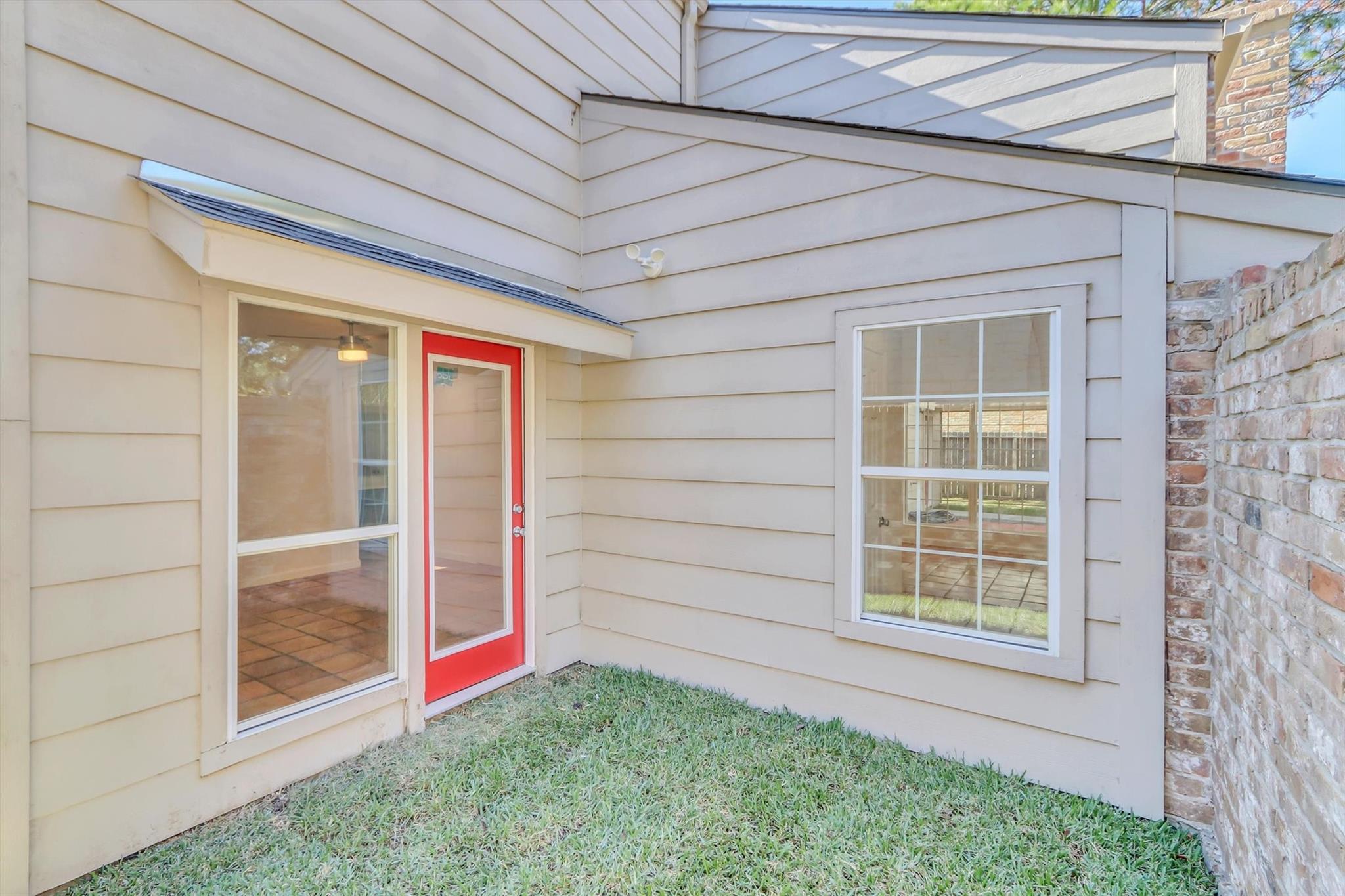 13911 Piping Rock Lane