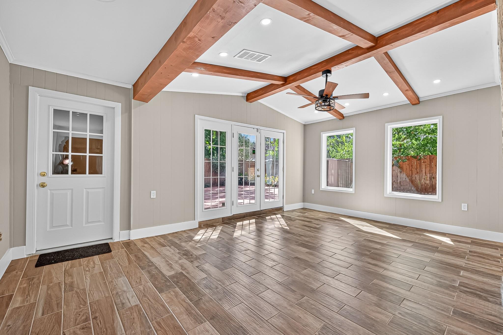 13903 Chevy Chase Drive