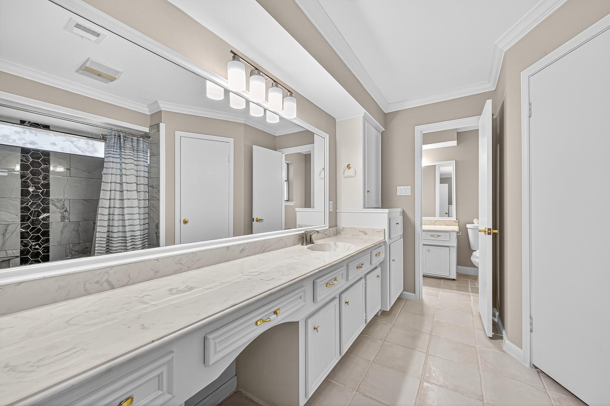 13903 Chevy Chase Drive