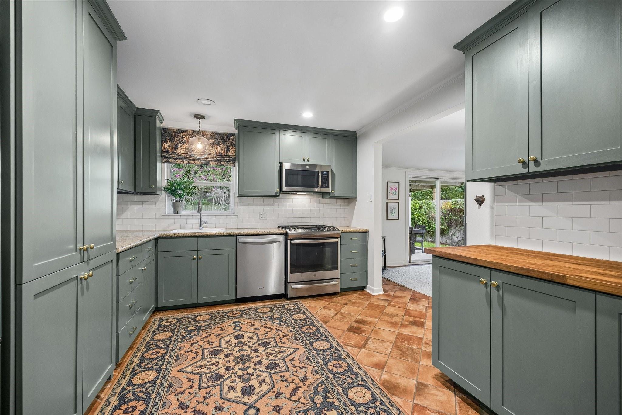 2031 Chantilly Lane
