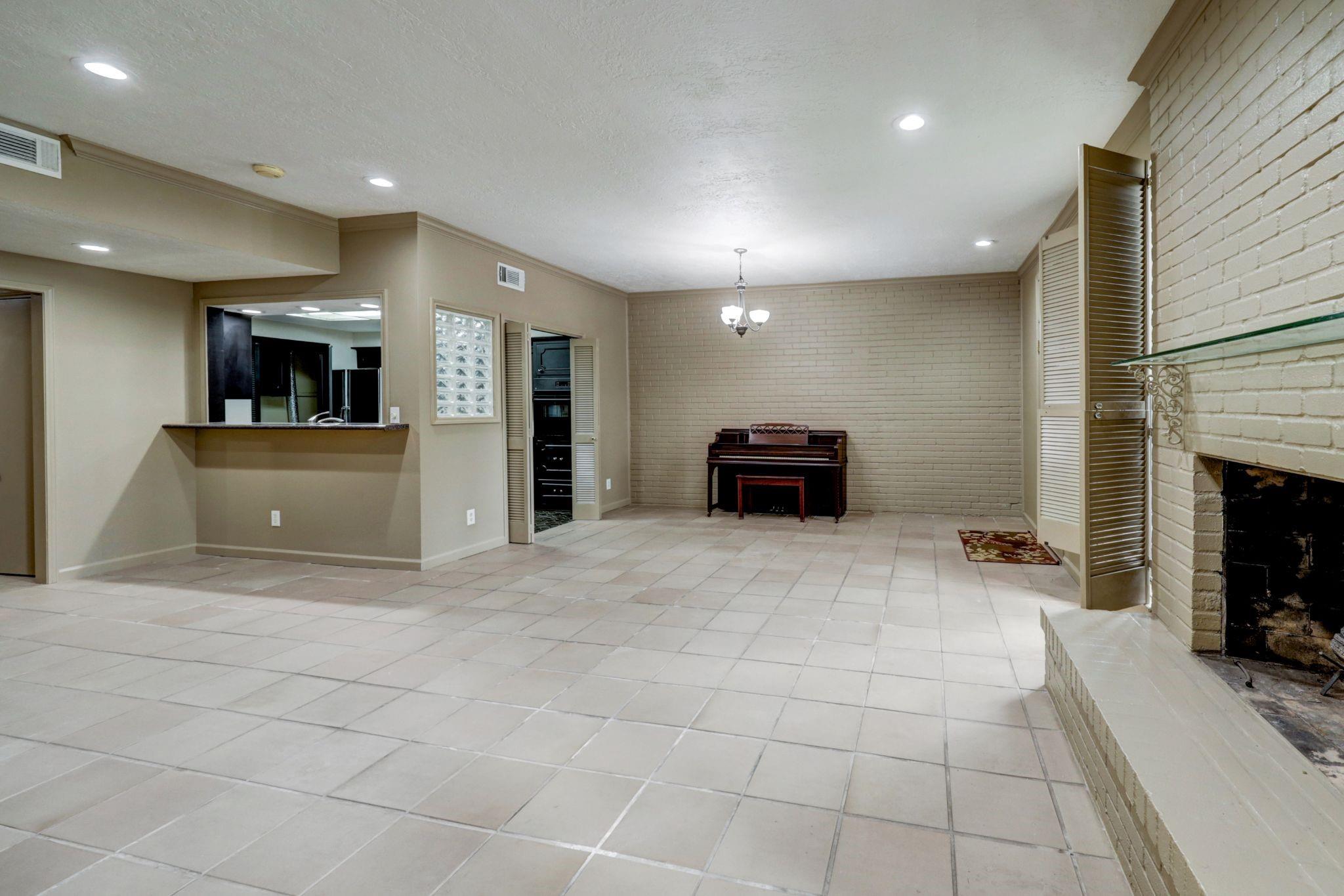 1422 Walnut Bend Lane Unit: 1/14