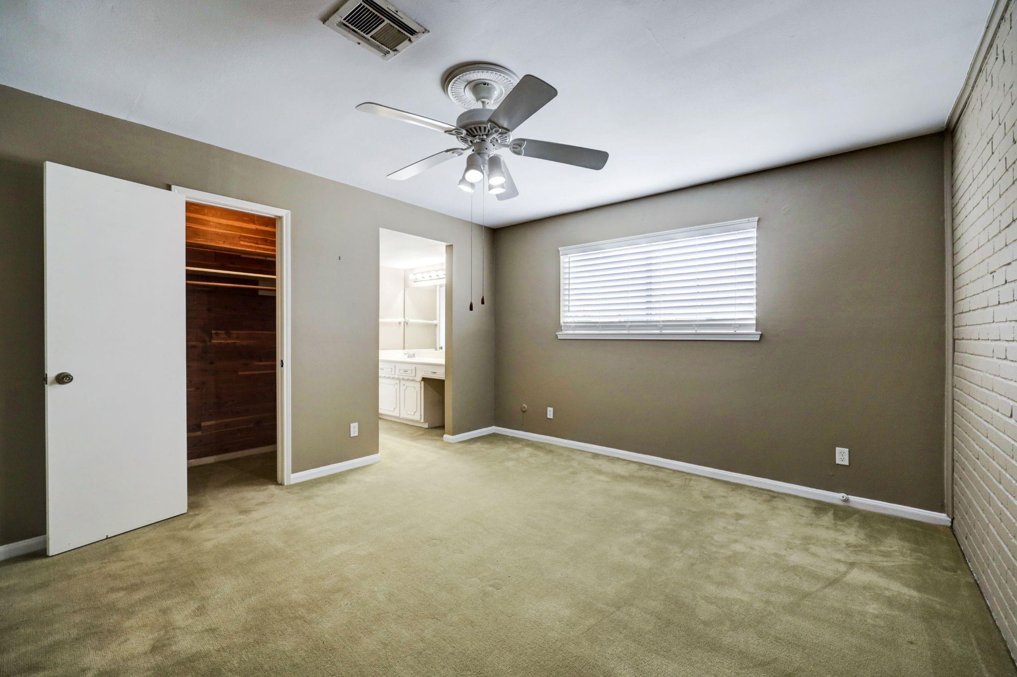 1422 Walnut Bend Lane Unit: 1/14