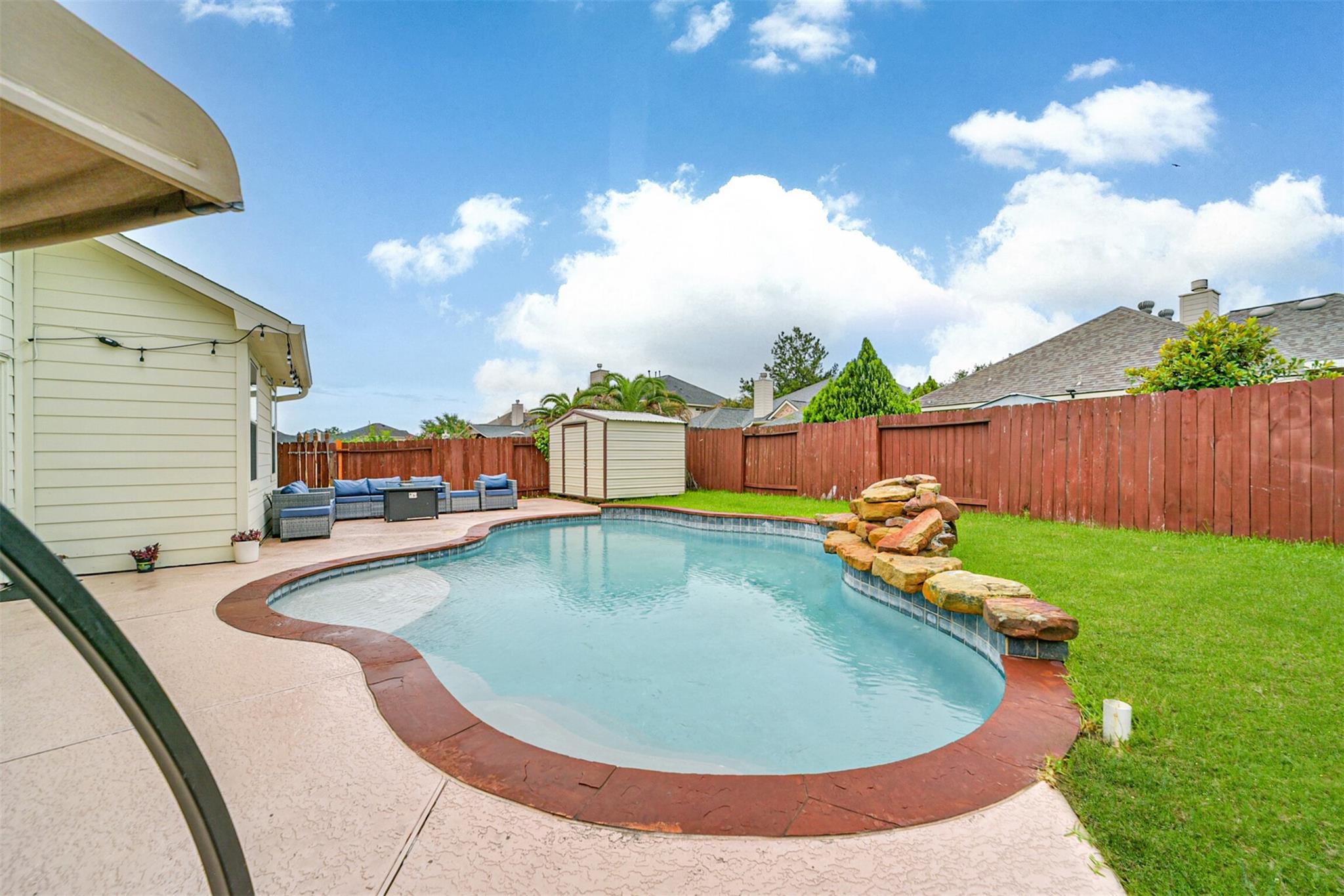24619 Hampton Lakes Drive