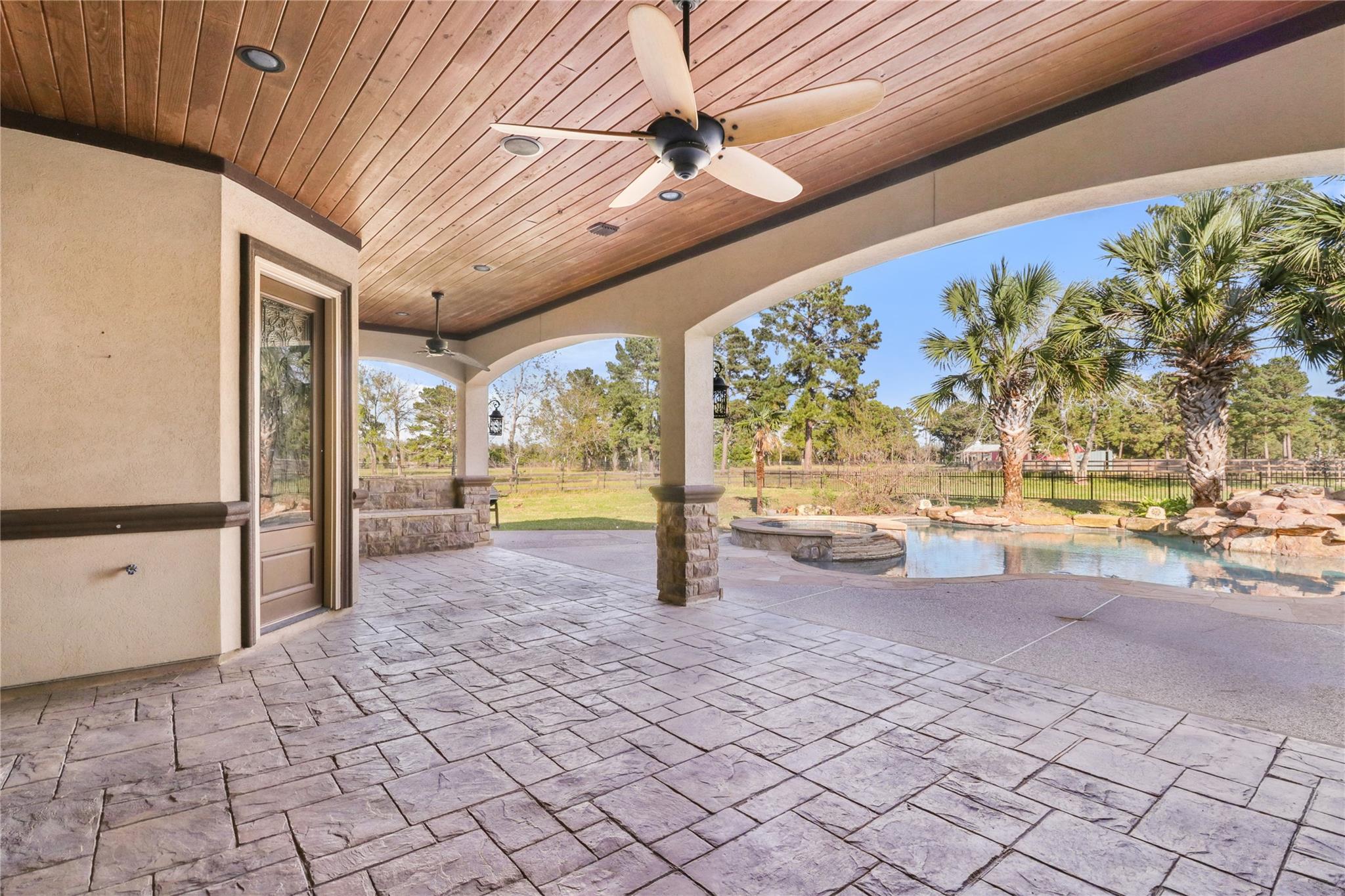 26325 Bauer Hockley Road